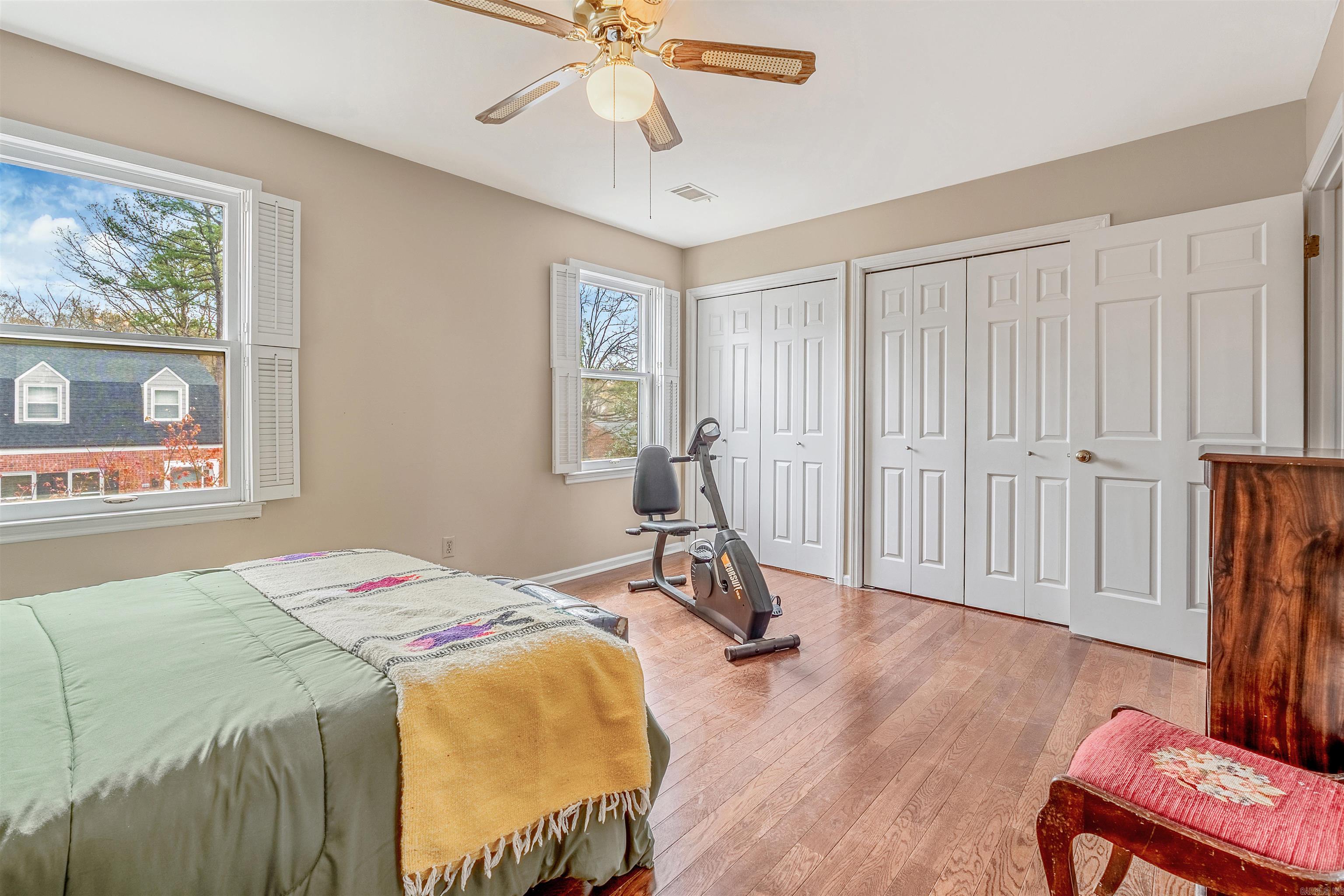 ANDOVER SQUARE - Residential