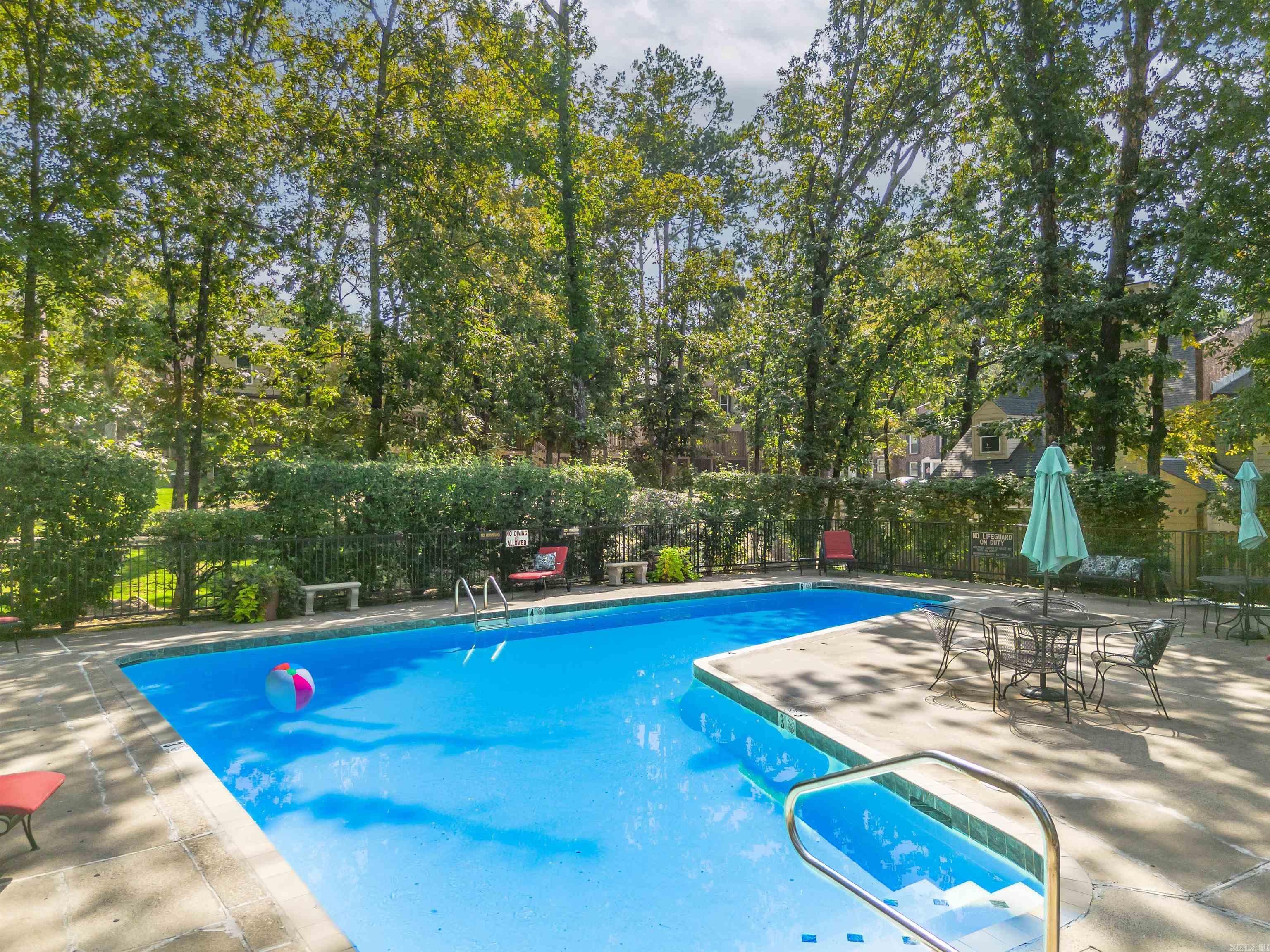 ANDOVER SQUARE - Residential