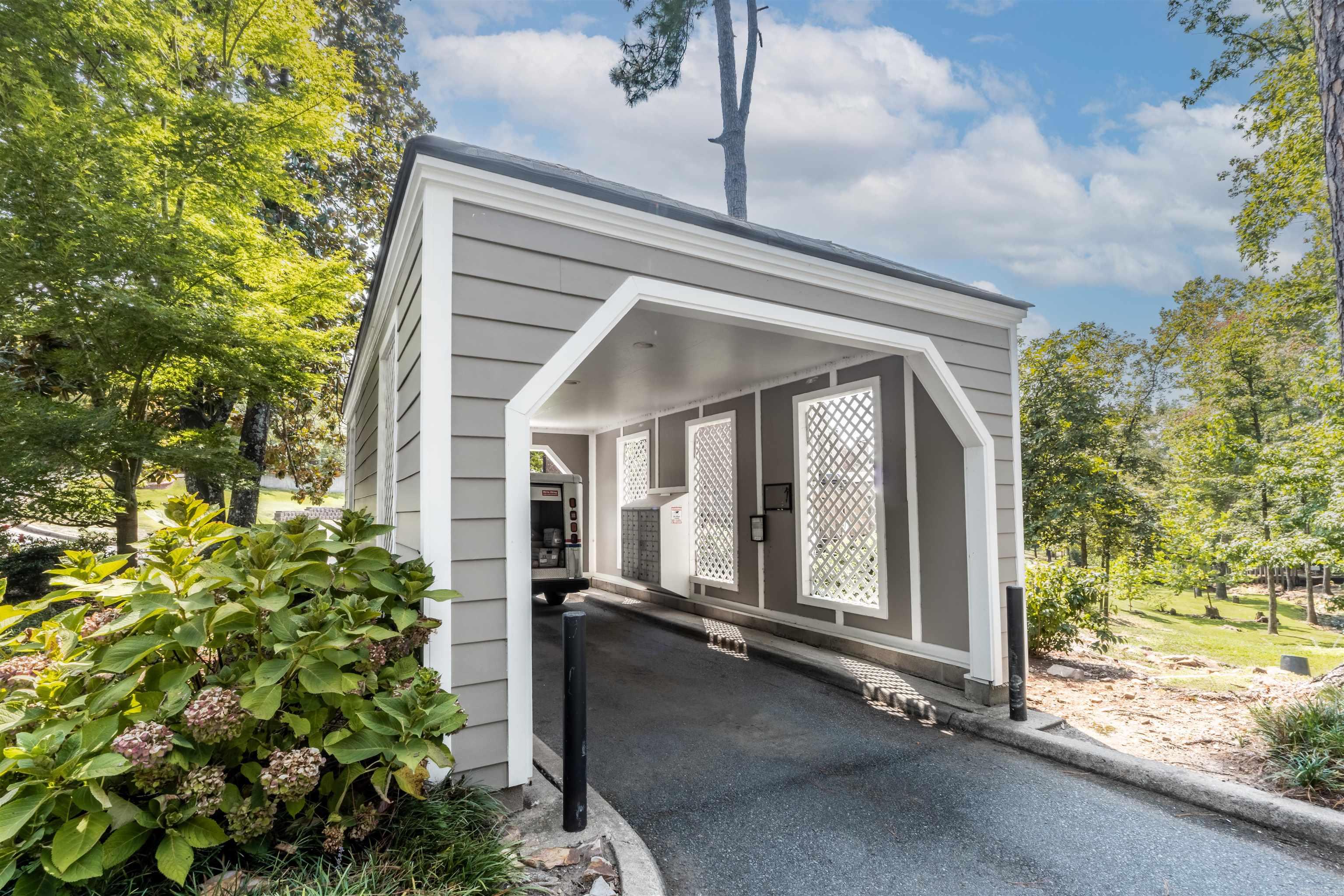 ANDOVER SQUARE - Residential