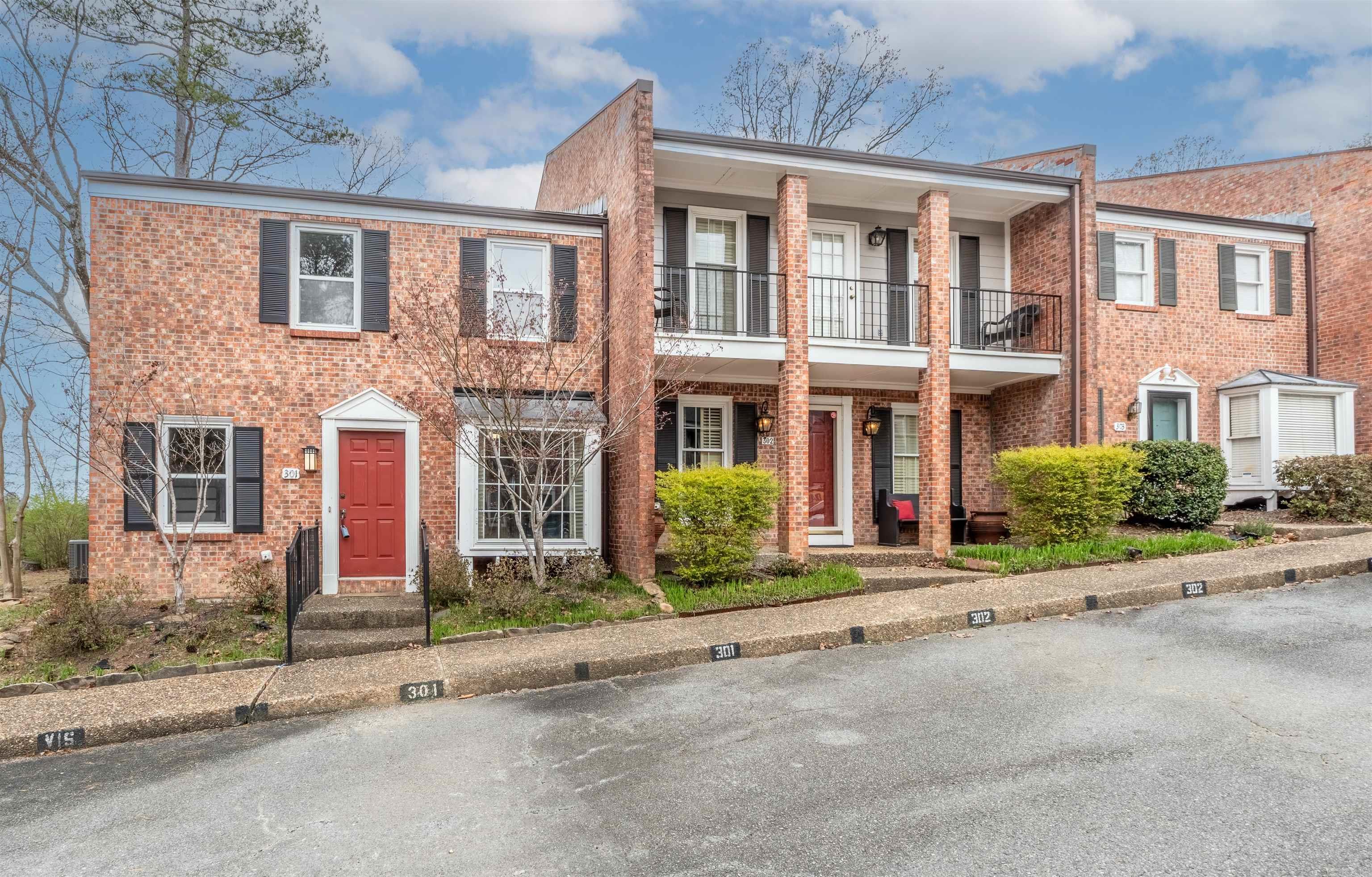 ANDOVER SQUARE - Residential