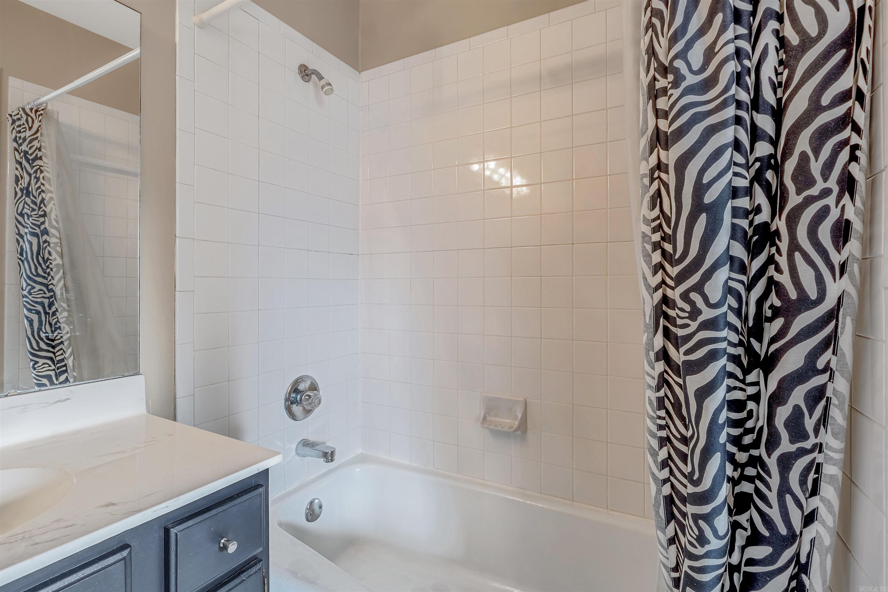 ANDOVER SQUARE - Residential