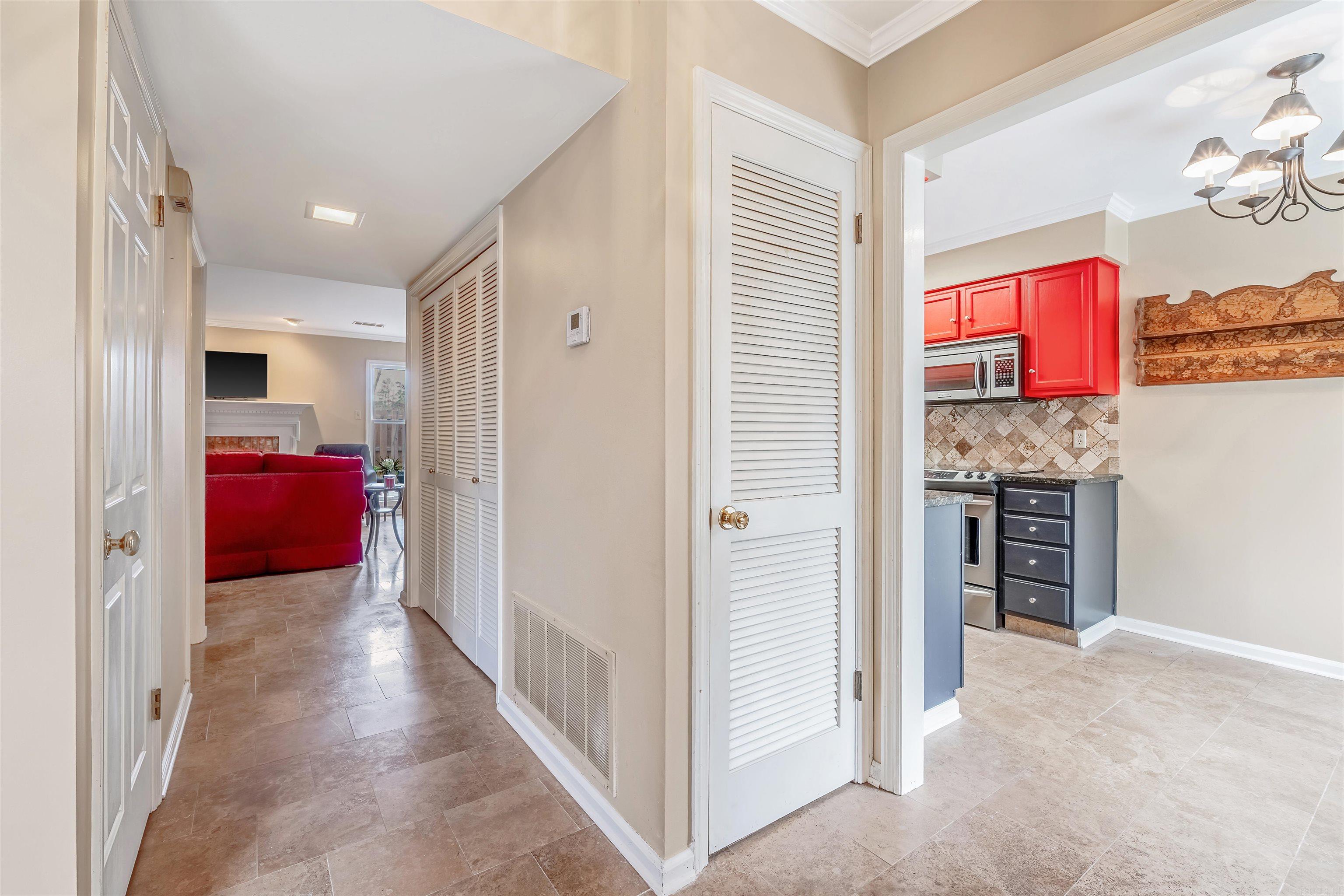 ANDOVER SQUARE - Residential