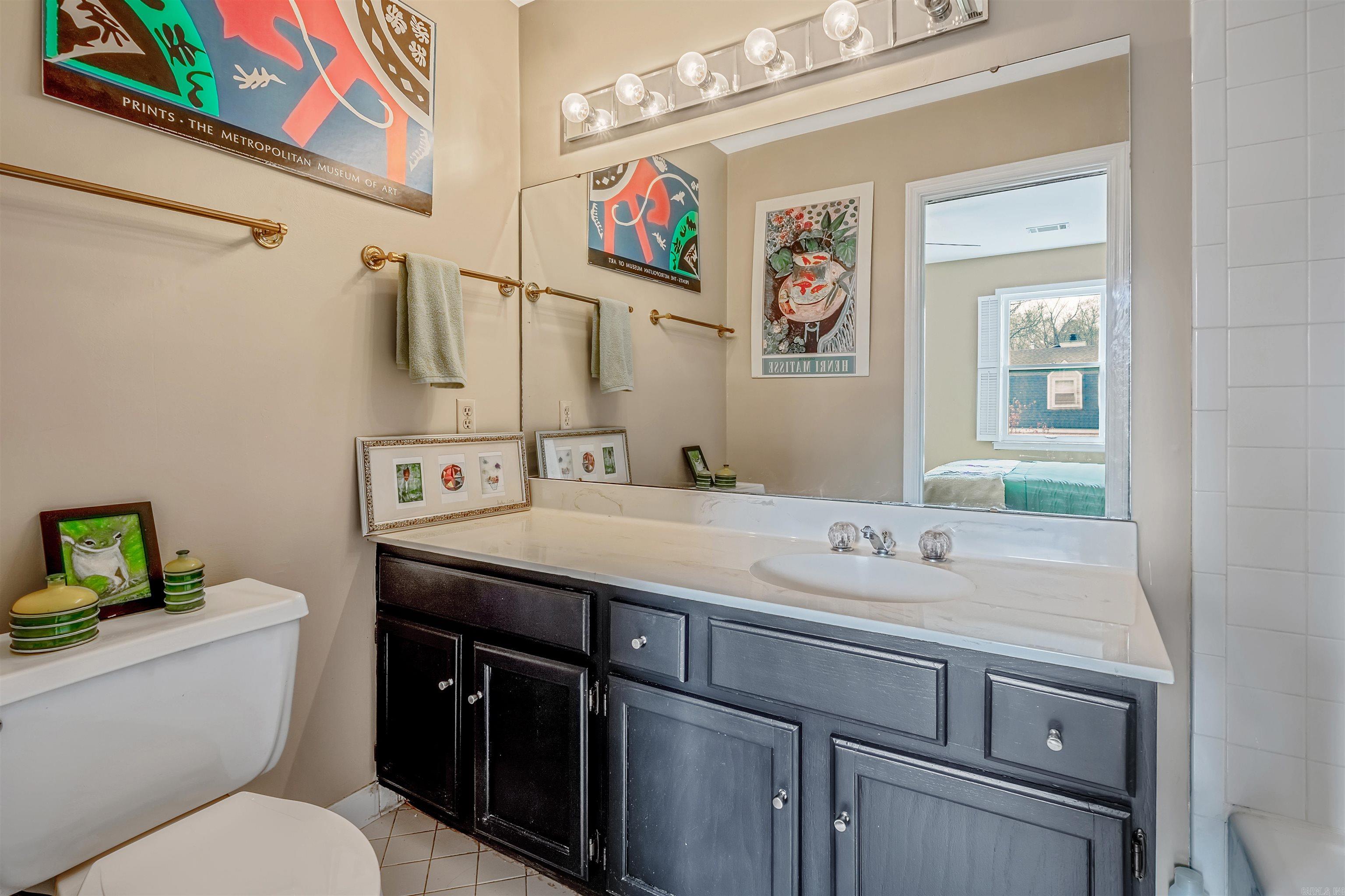 ANDOVER SQUARE - Residential