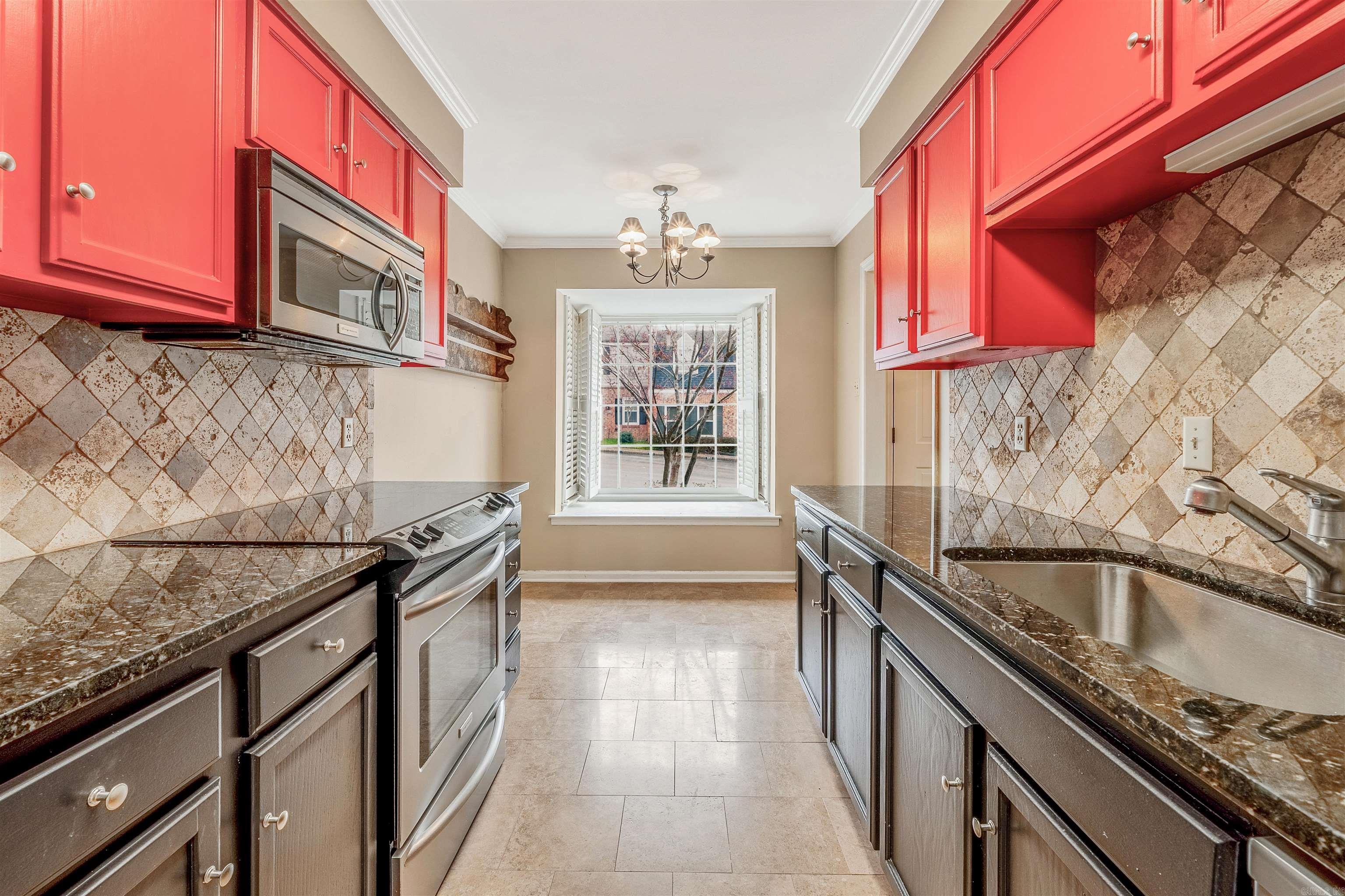 ANDOVER SQUARE - Residential