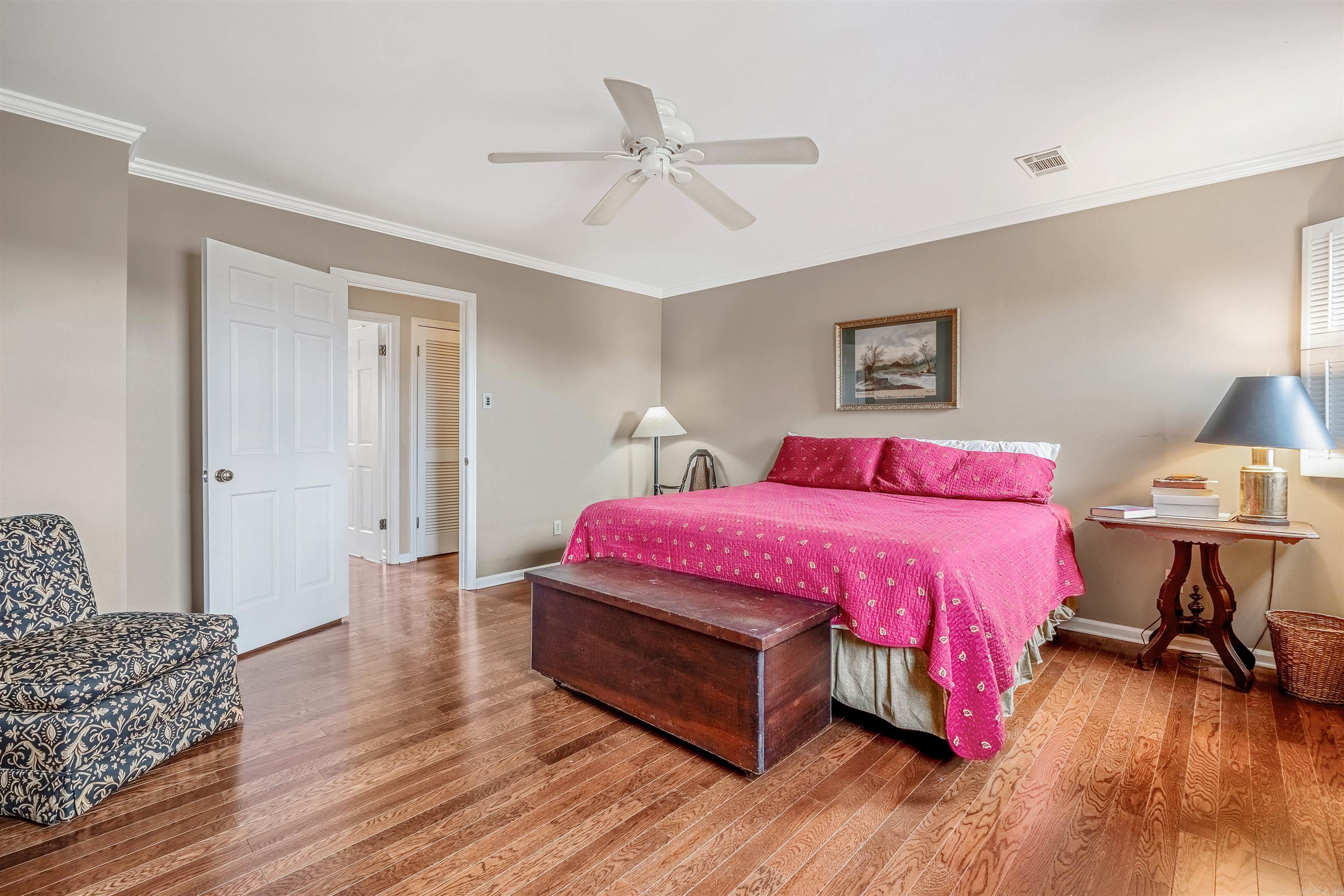 ANDOVER SQUARE - Residential