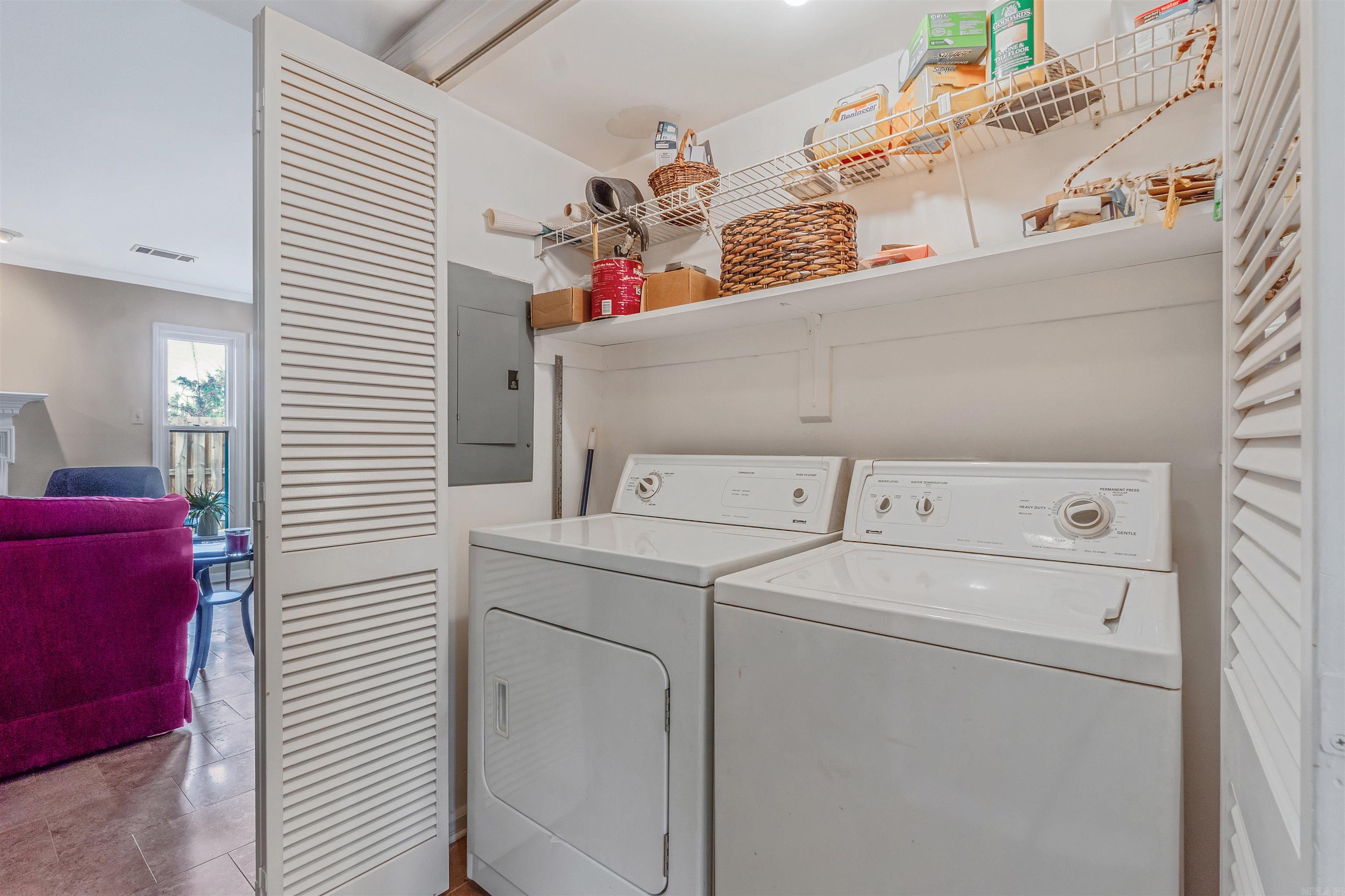 ANDOVER SQUARE - Residential