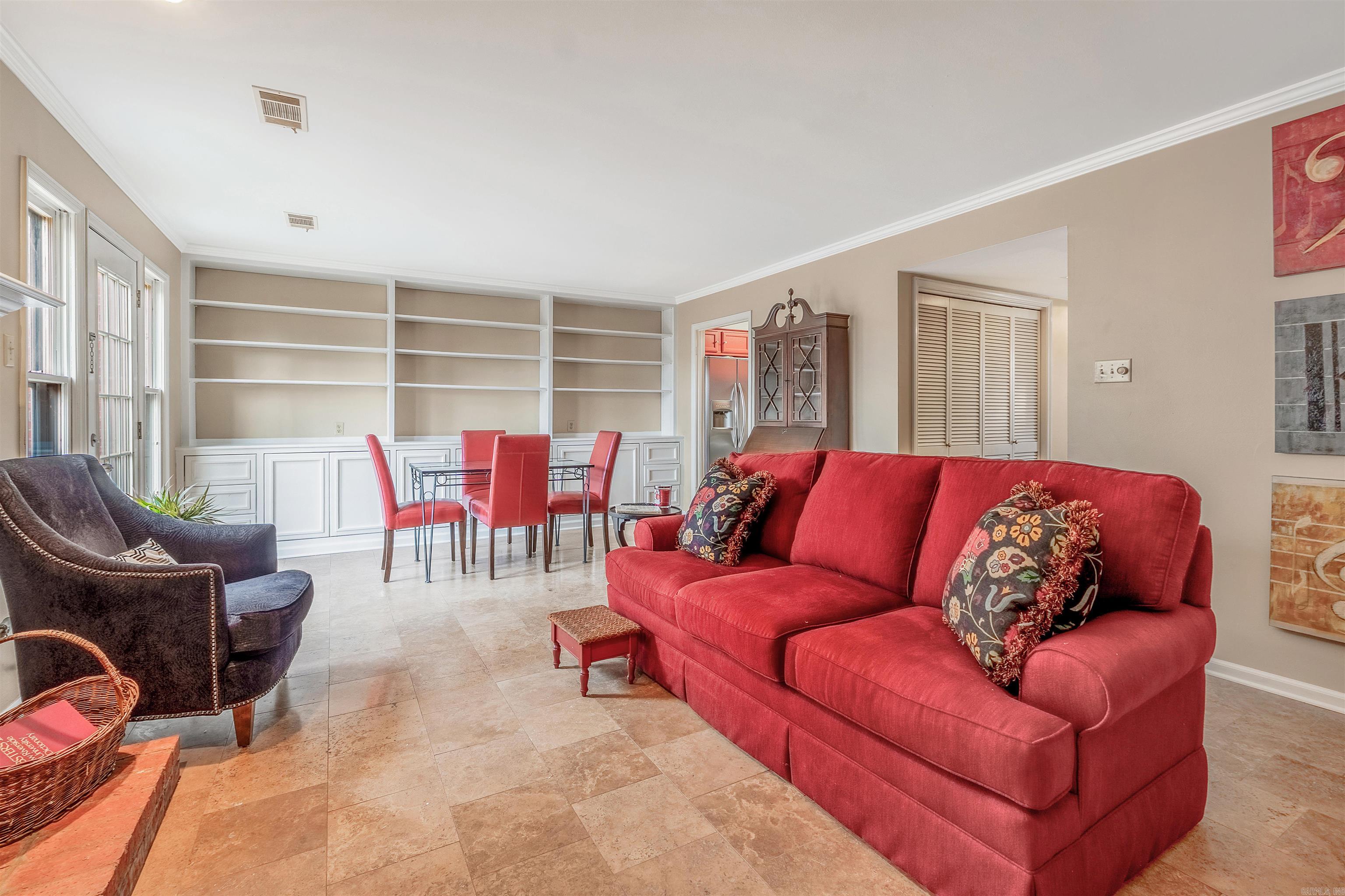 ANDOVER SQUARE - Residential