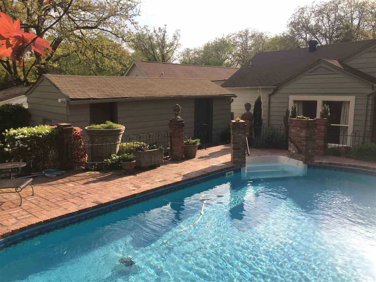 Elmurst - Residential