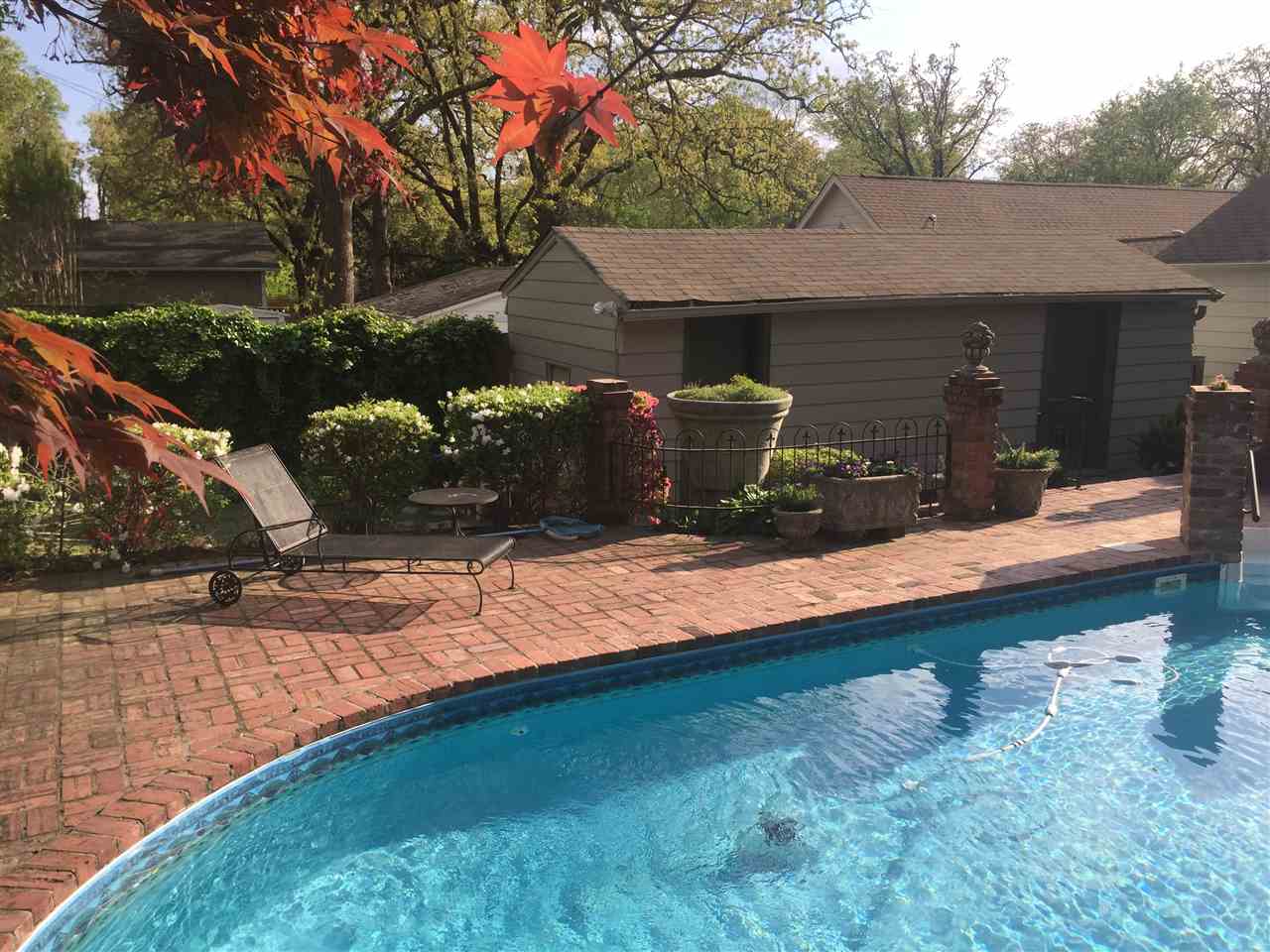 Elmurst - Residential