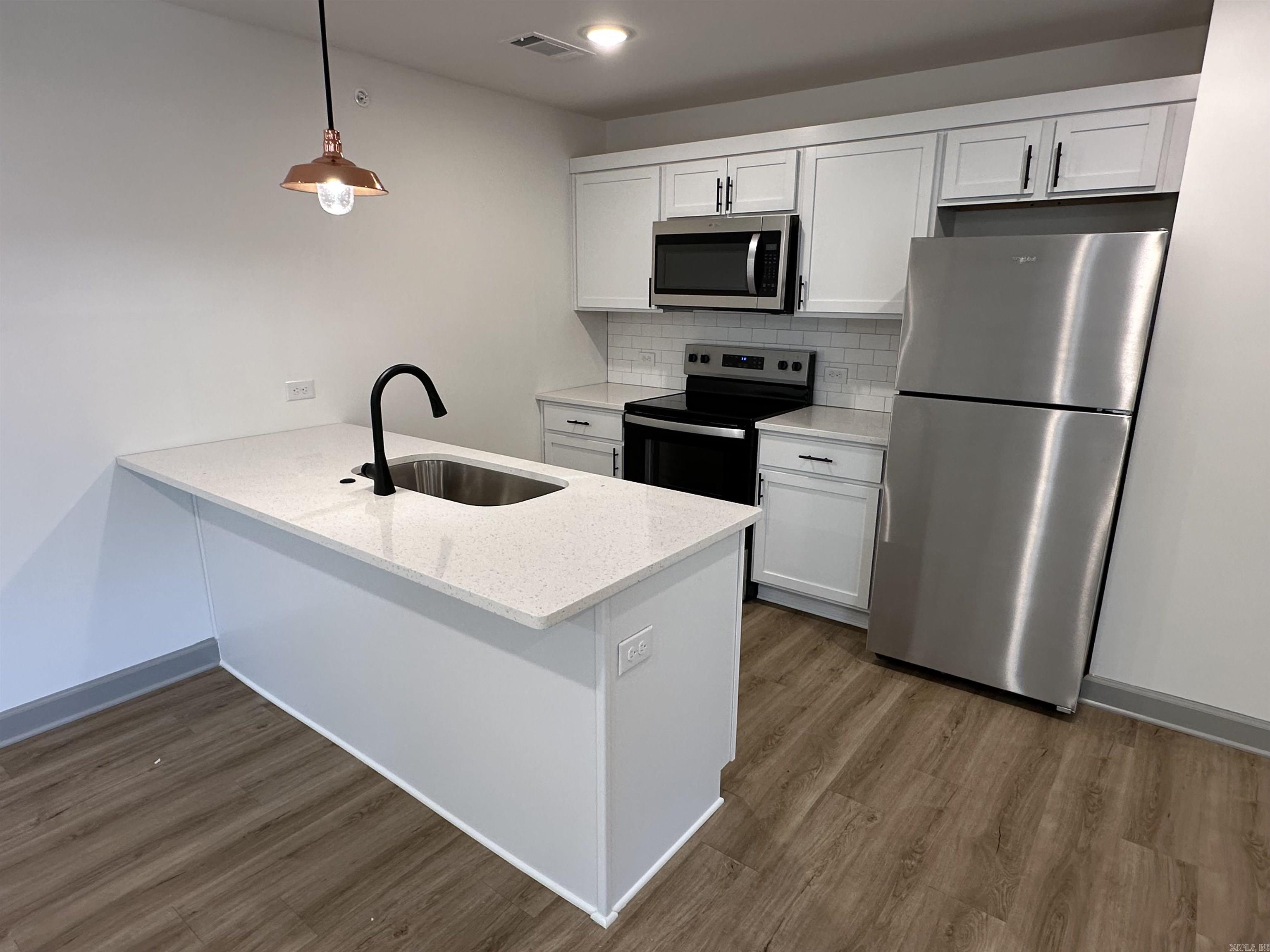 nil - Residential Lease