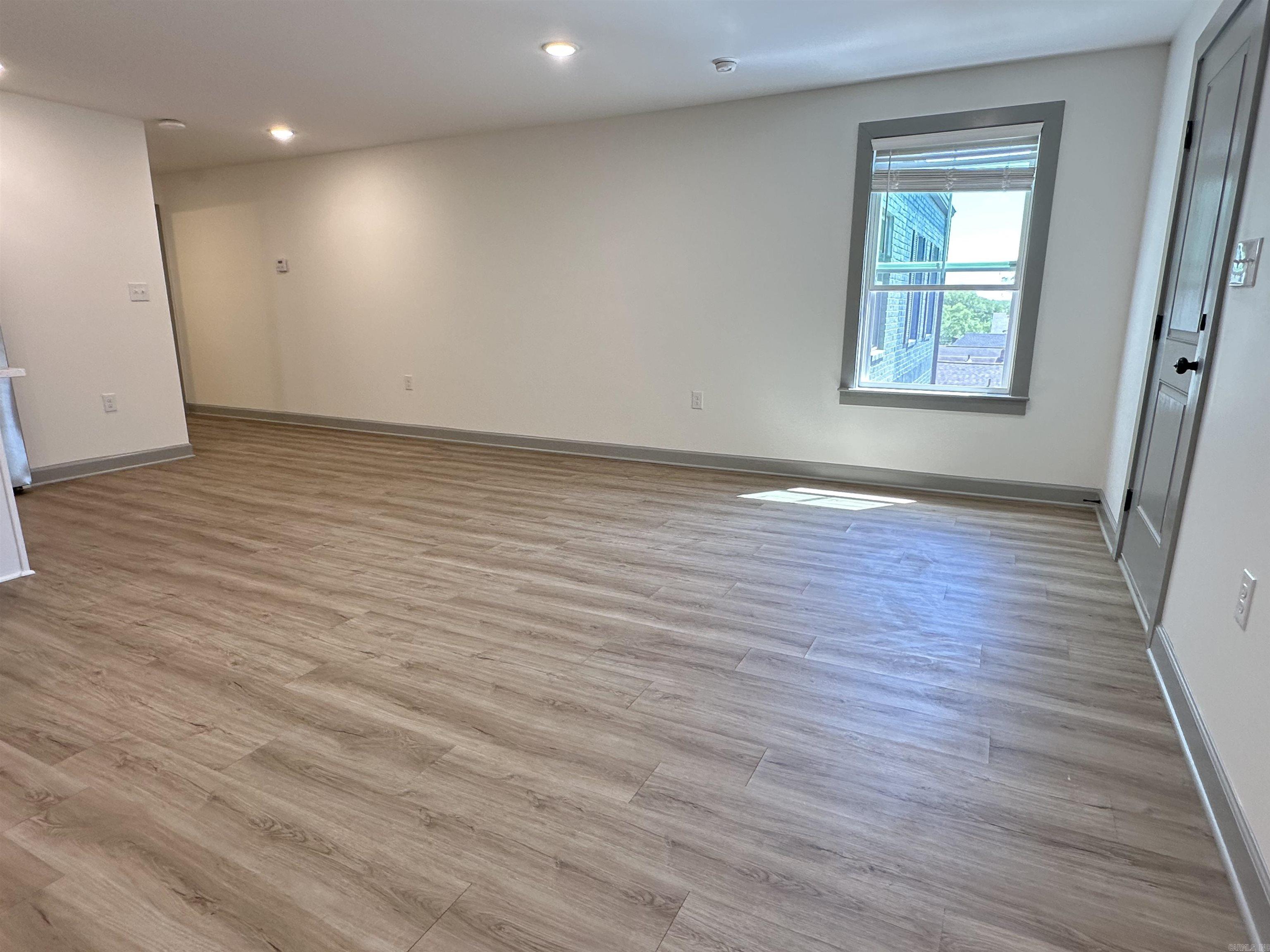 nil - Residential Lease