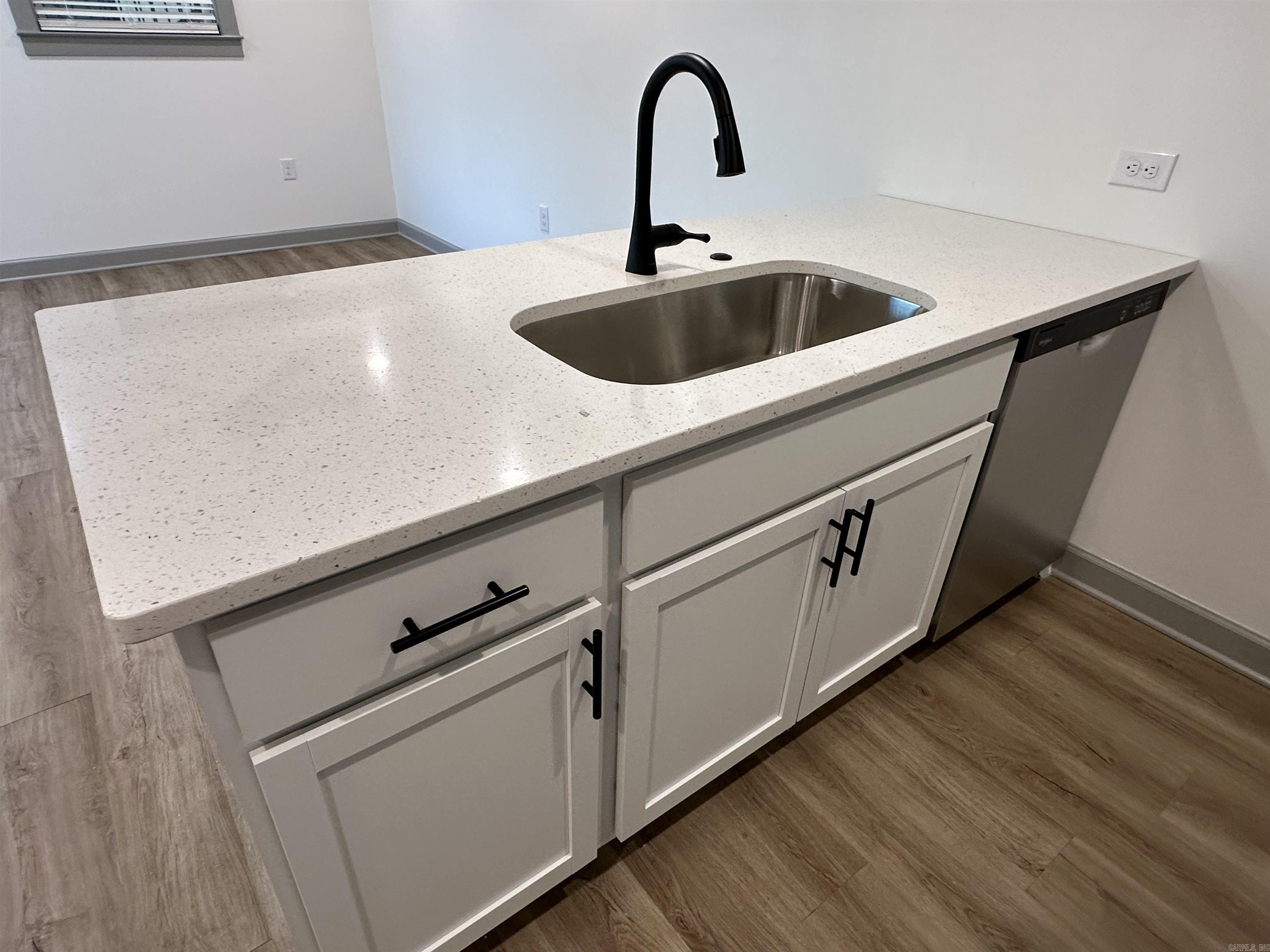 nil - Residential Lease