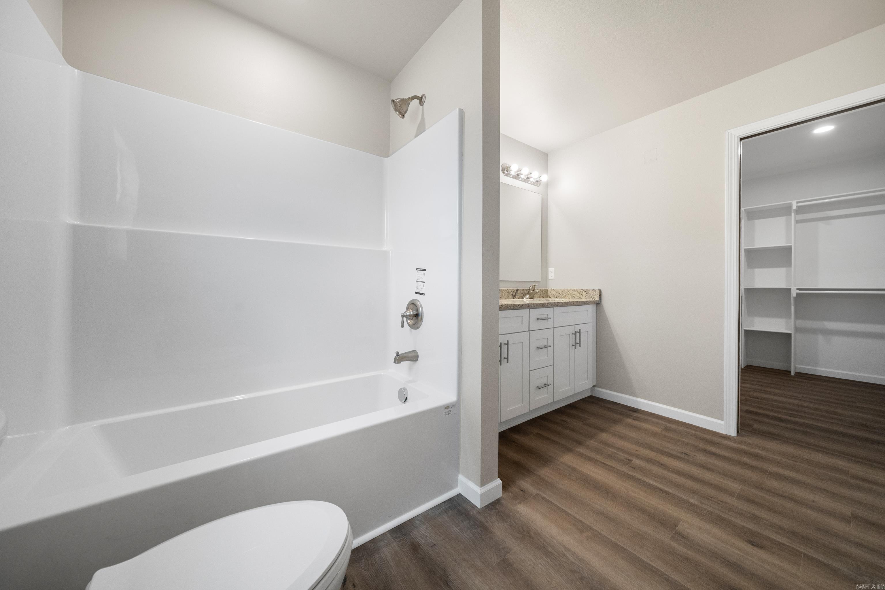 Lake Town - Residential