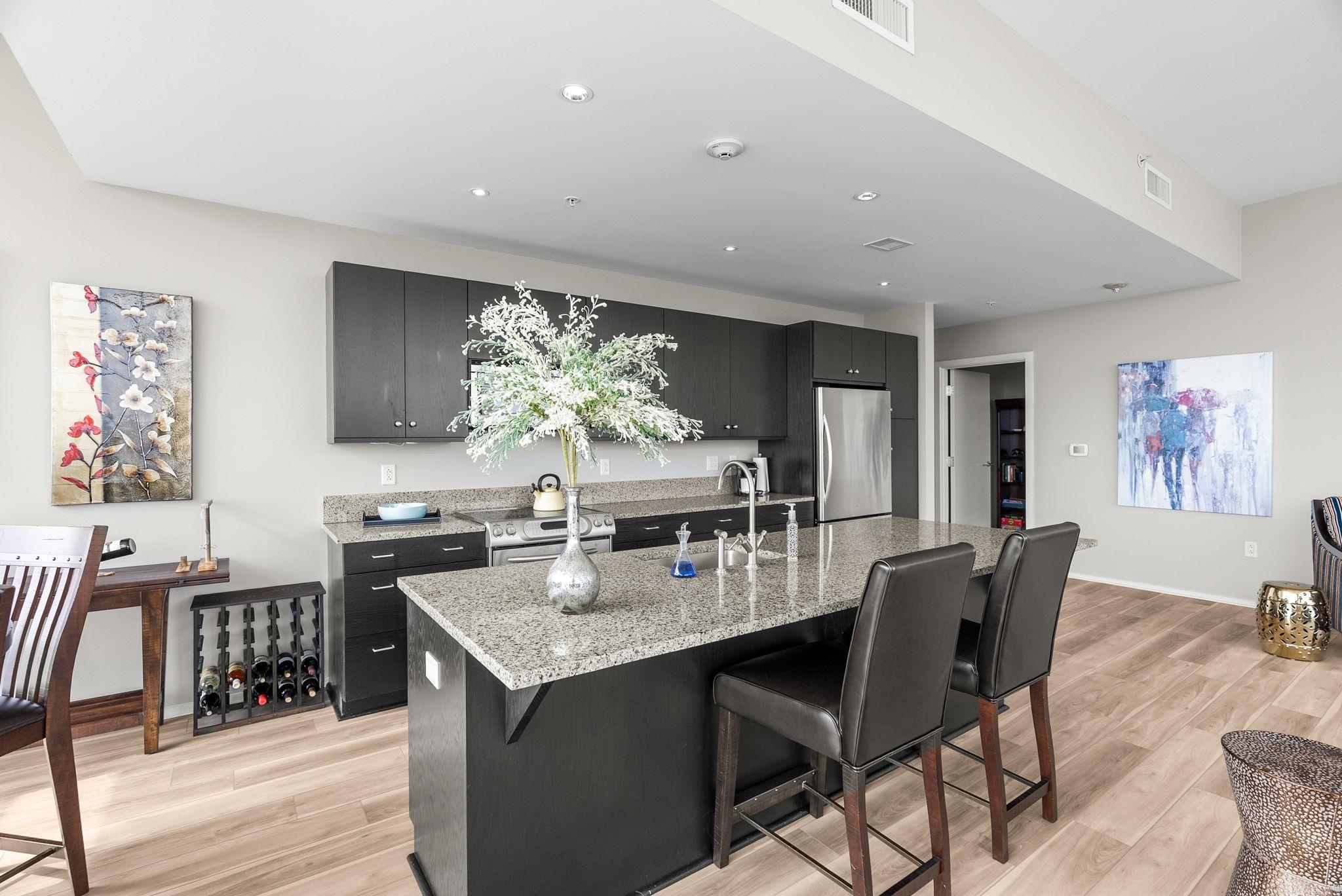 300 THIRD HPR - Residential