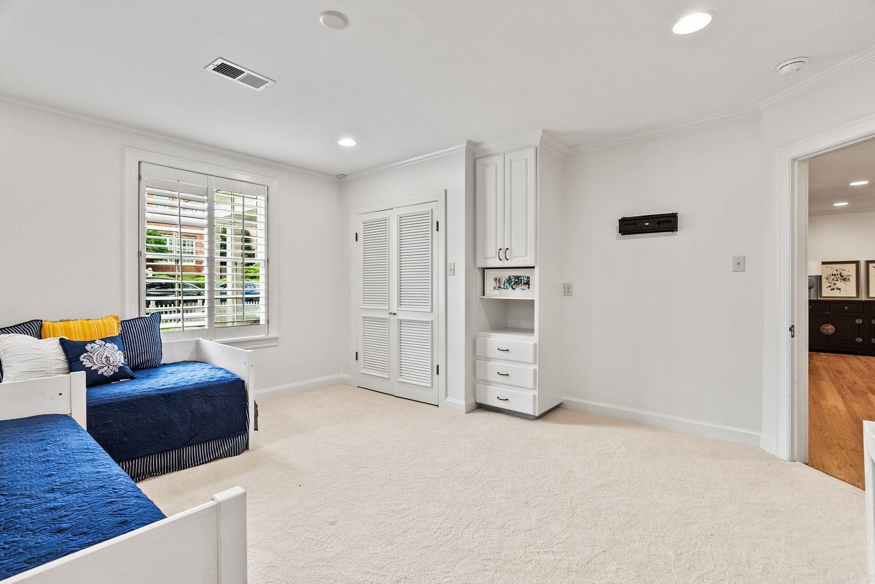 FOREST HEIGHTS PLACE - Residential