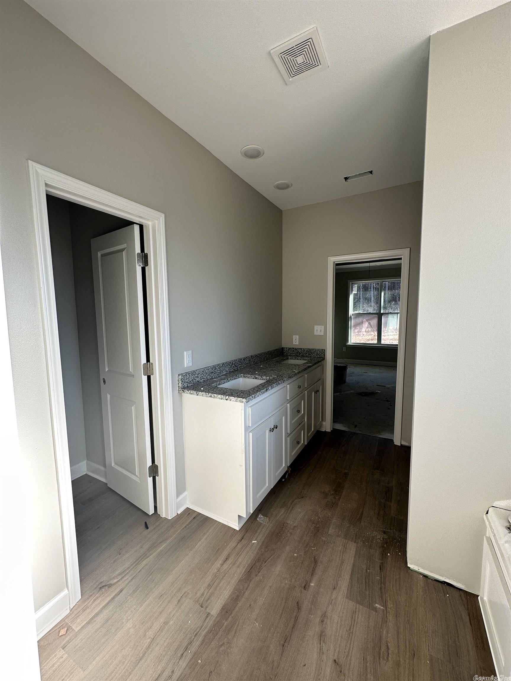 THE MEADOWS - Residential