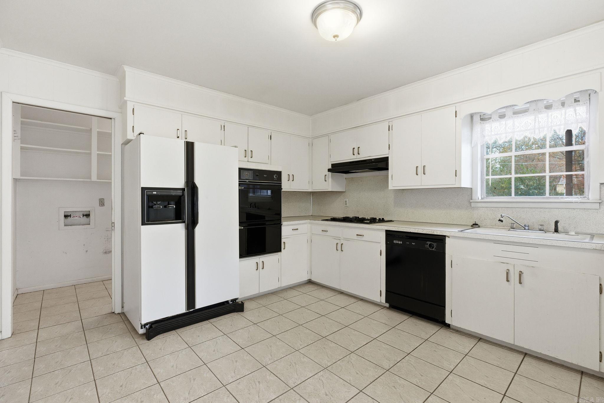 LAKEWOOD - Residential