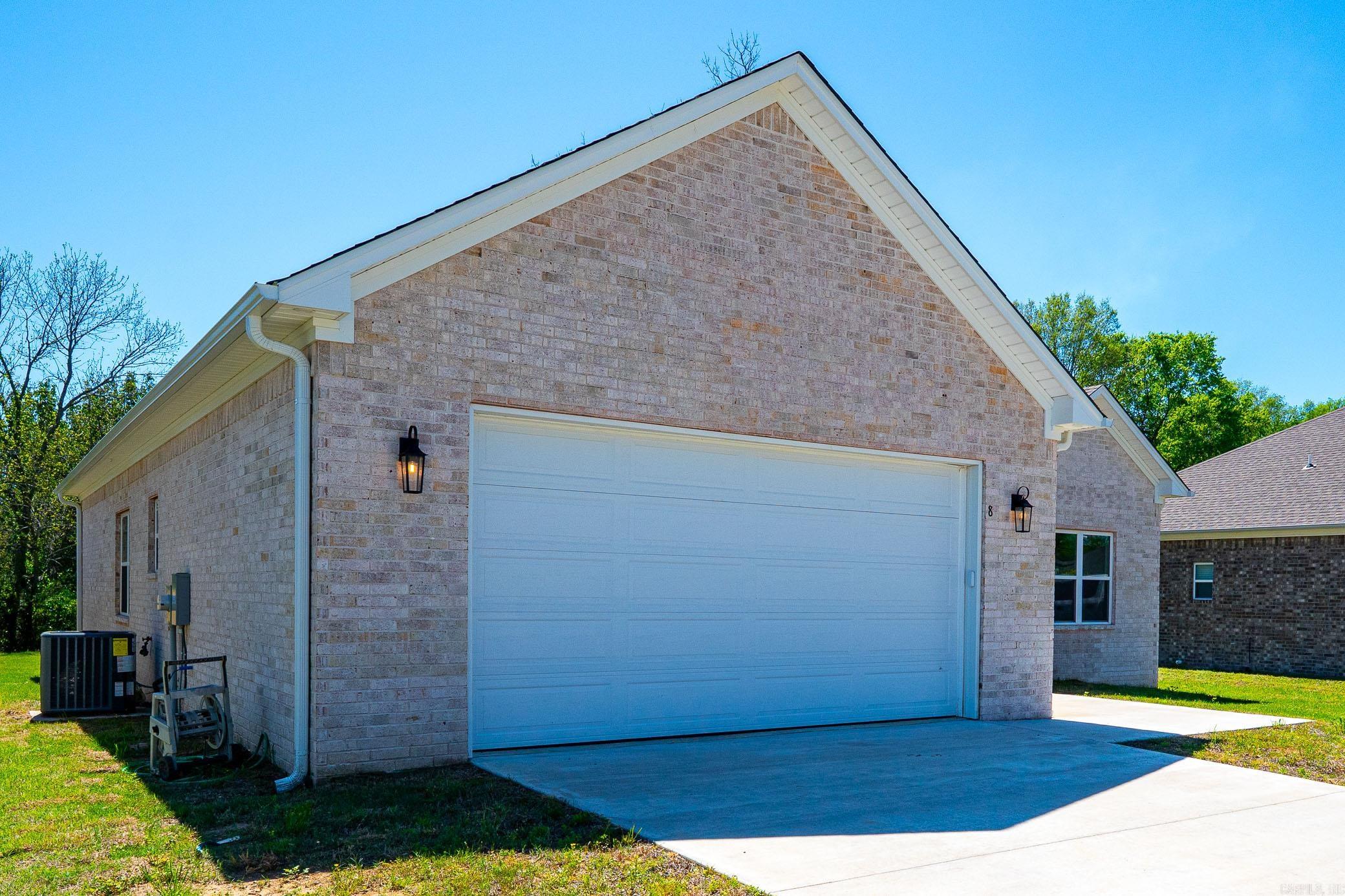 EAST MEADOW - Residential