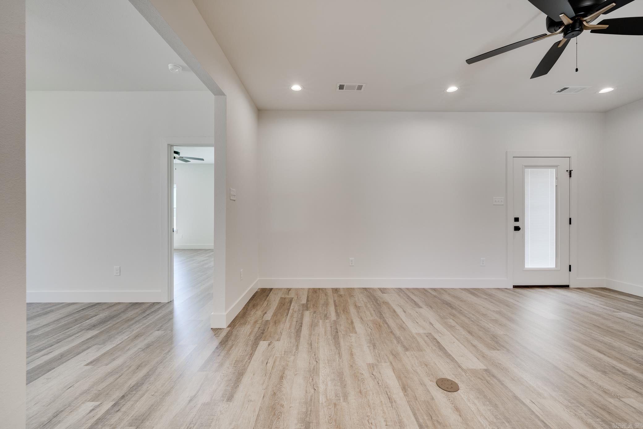 EAST MEADOW - Residential