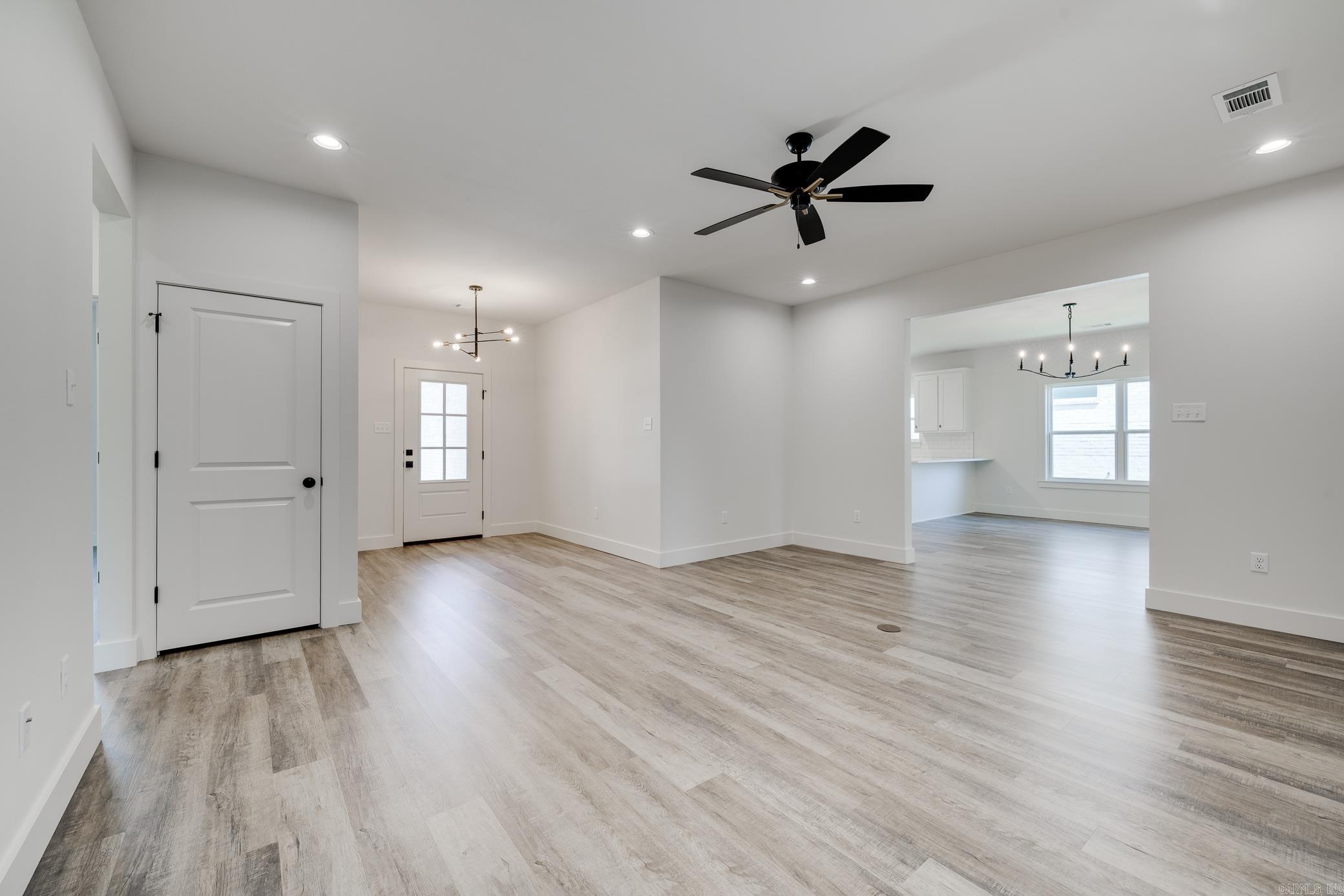 EAST MEADOW - Residential