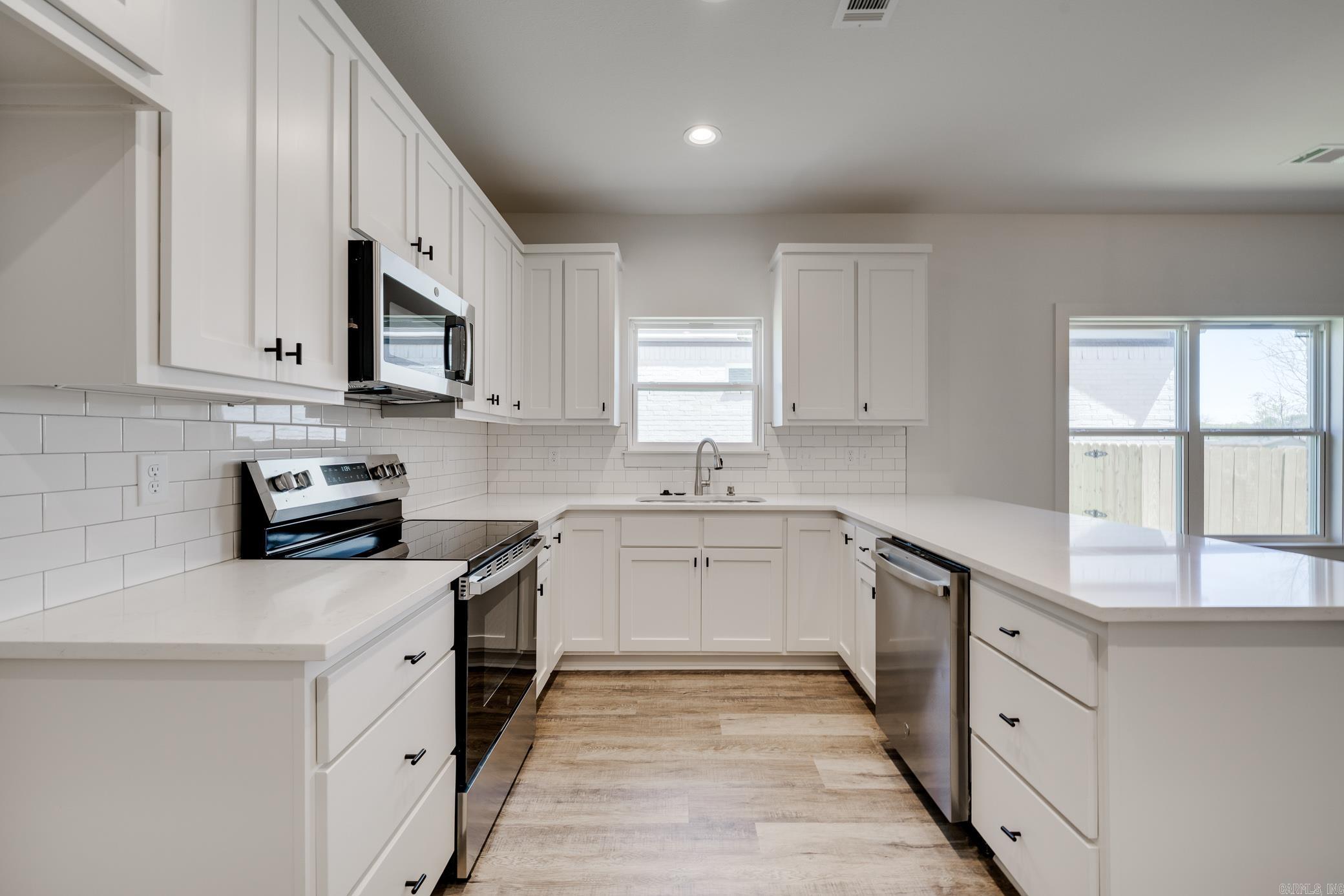 EAST MEADOW - Residential