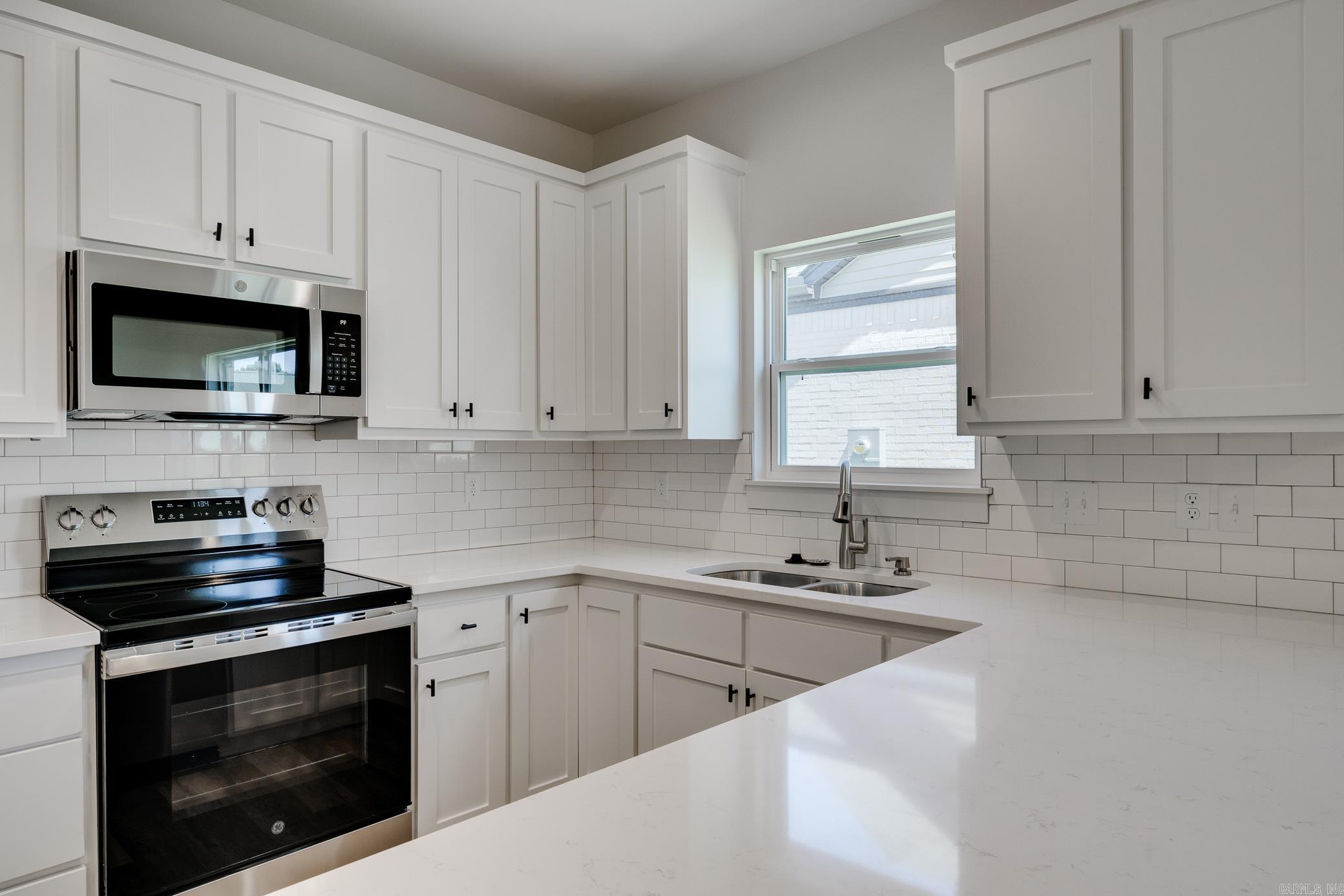 EAST MEADOW - Residential