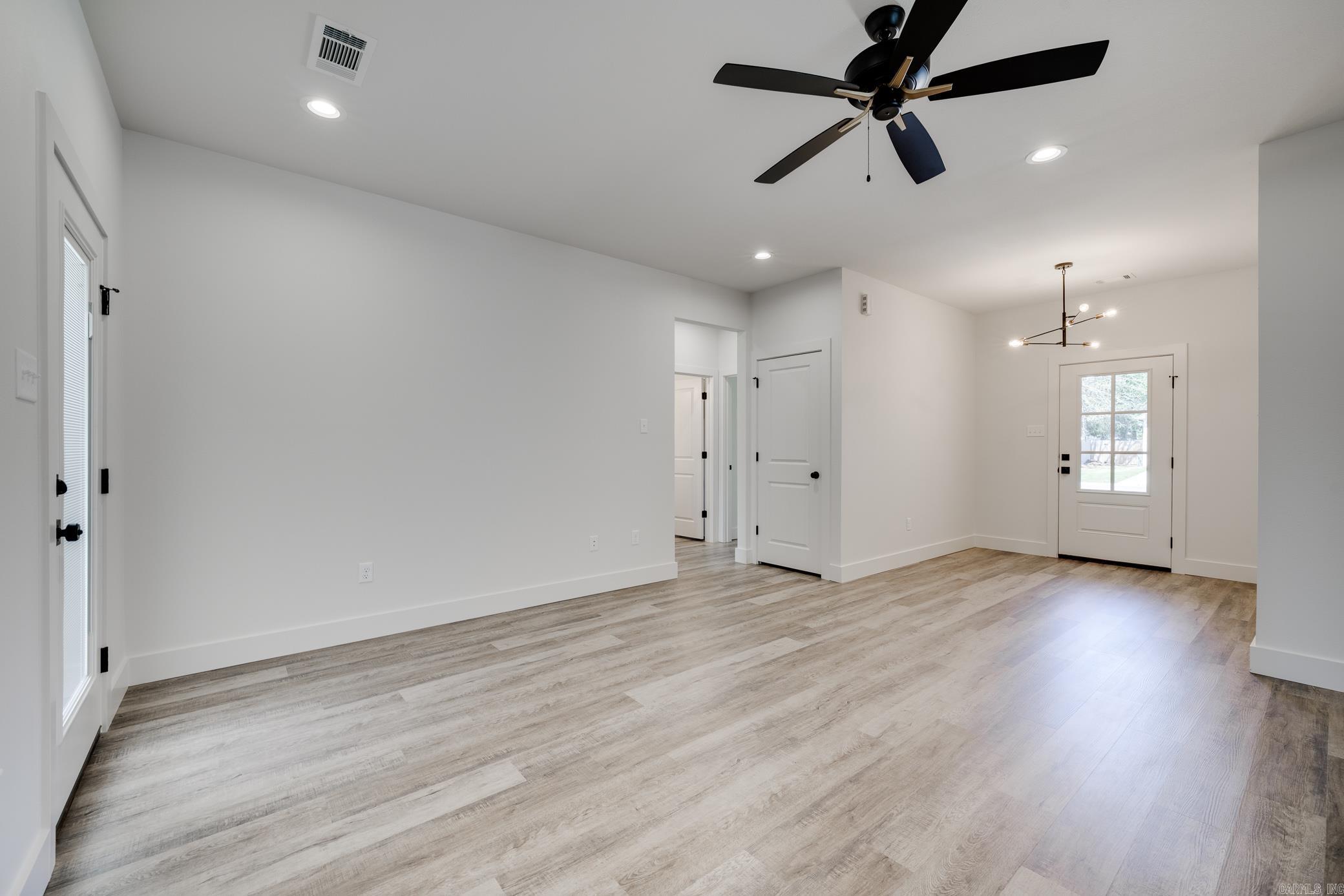 EAST MEADOW - Residential