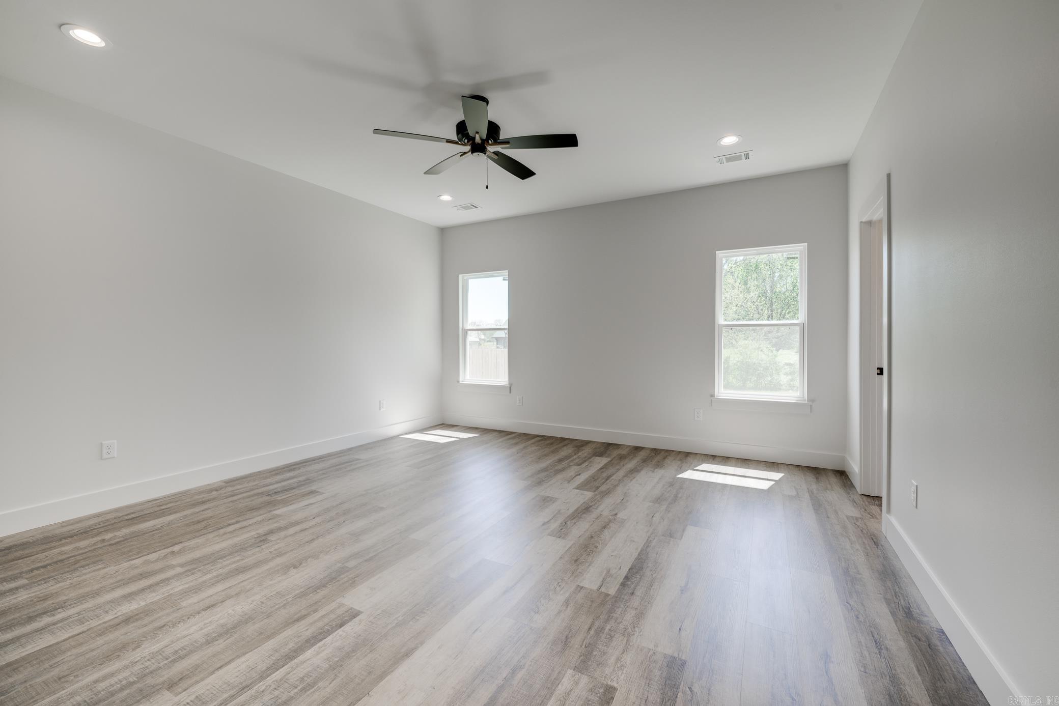 EAST MEADOW - Residential