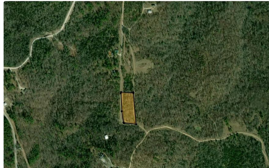 Escape to nature with this beautiful 2-acre m/l wooded lot located just a short distance from the pristine waters of Lake Norfork. Whether you're looking to build your dream cabin, set up a secluded retreat, or invest in a prime piece of land, this property offers it all.