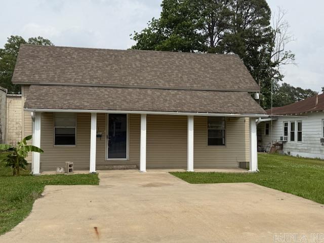 Freshly painted on the inside with mostly new floor covering. Maintenance free exterior. If you are looking for affordable housing this is it.
