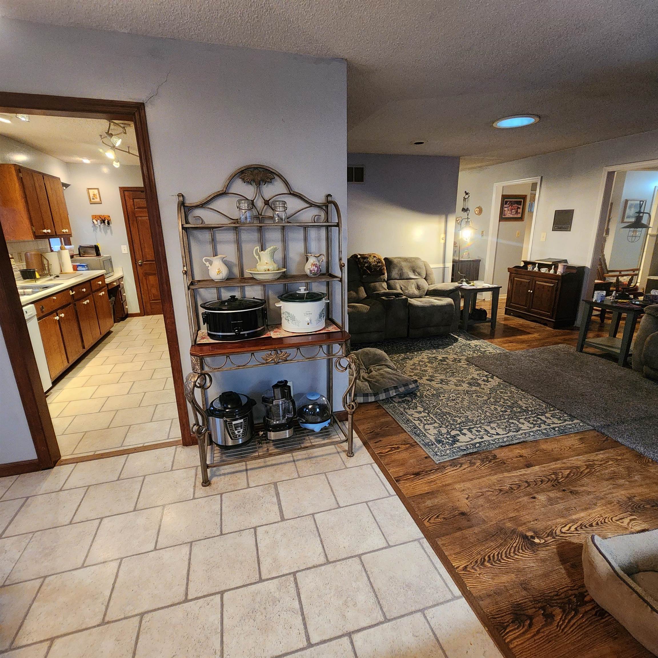 SOUTH SHORE - Residential