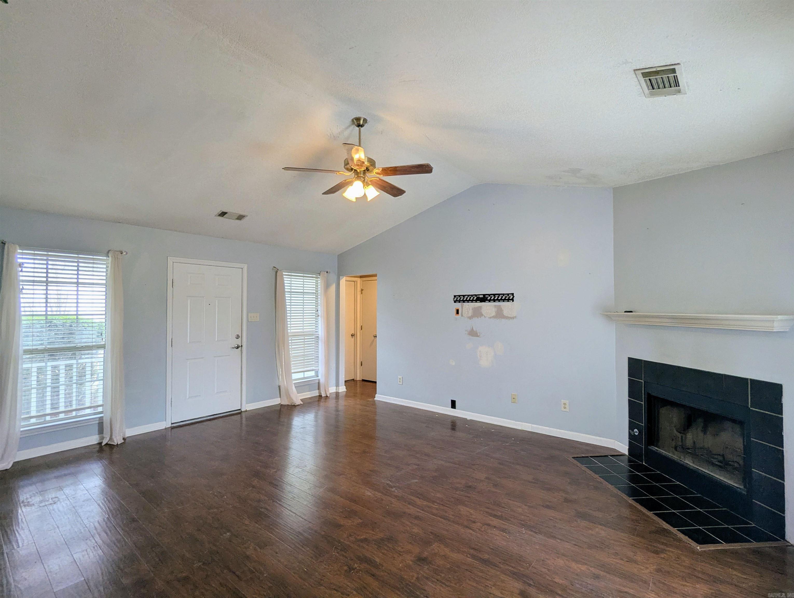 MEADOWLAKE - Residential