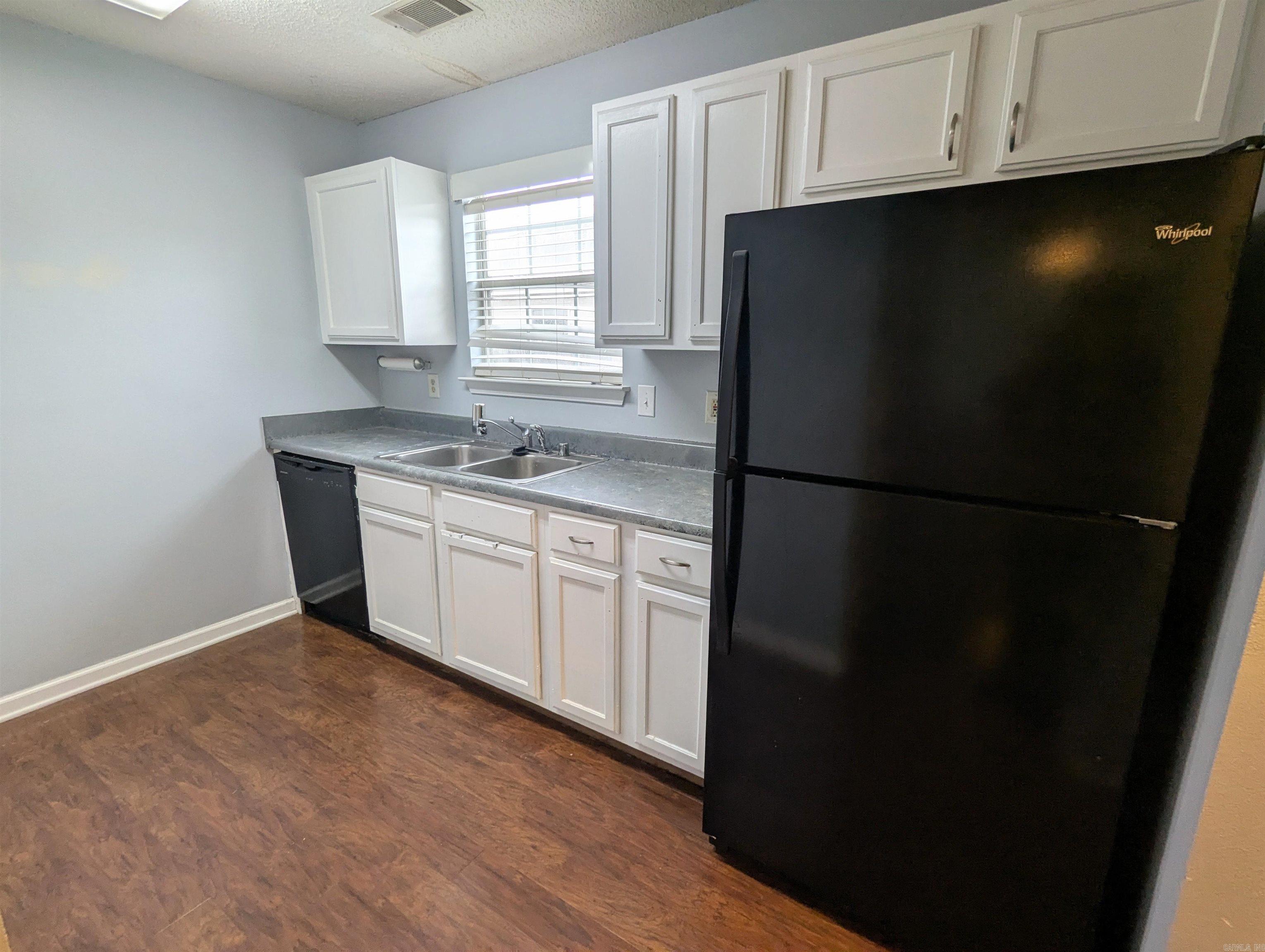 MEADOWLAKE - Residential