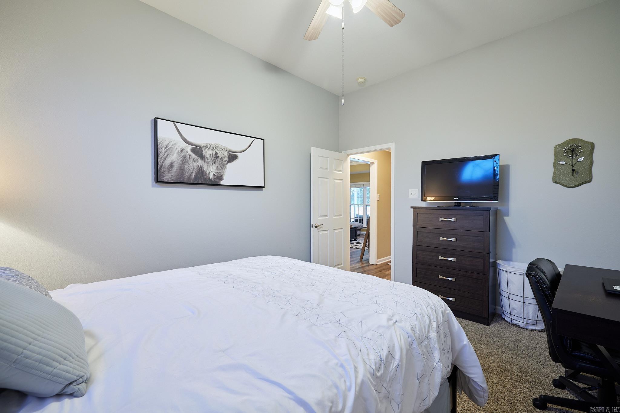 LONGHILLS VILLAGE - Residential