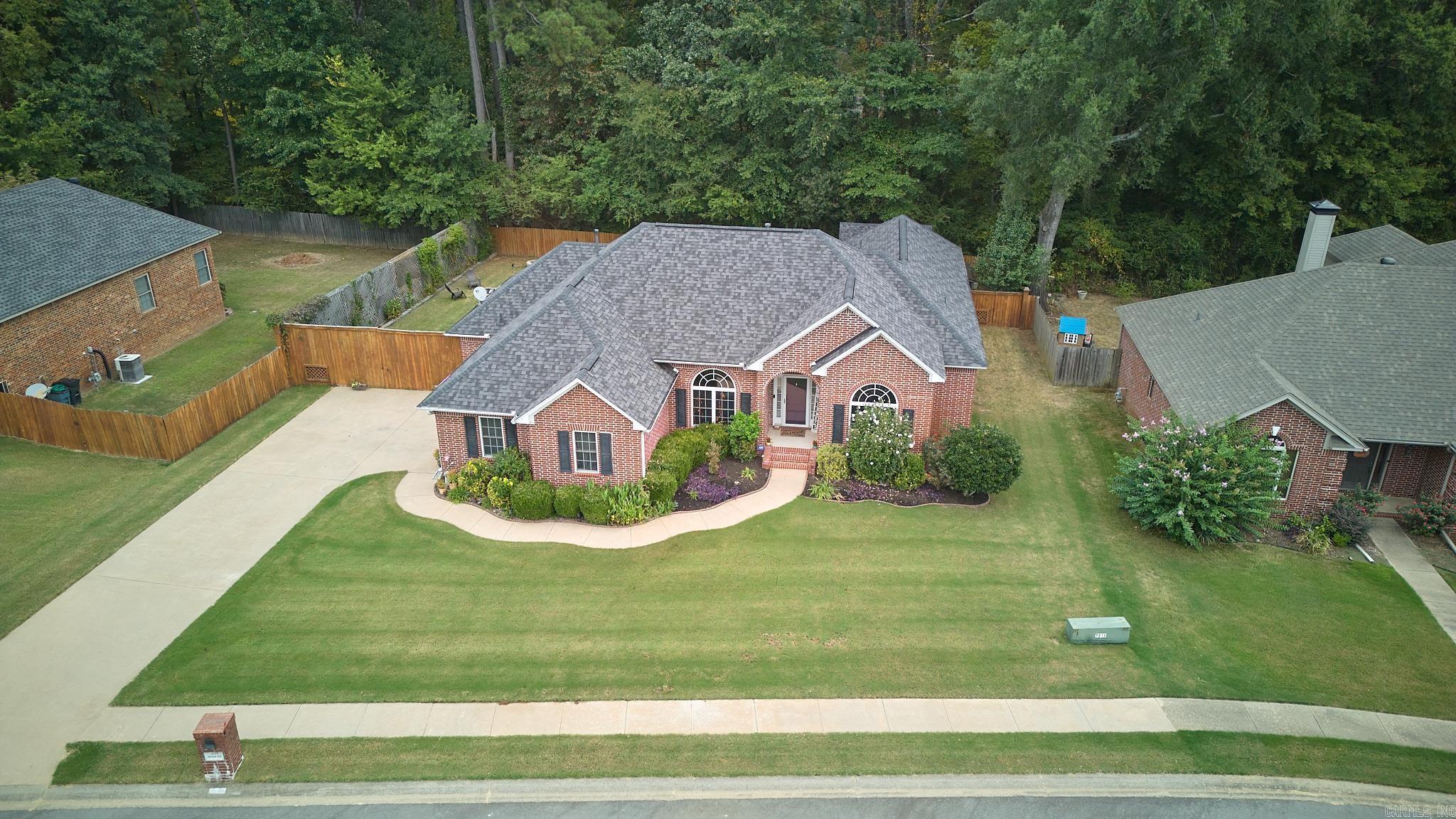 LONGHILLS VILLAGE - Residential