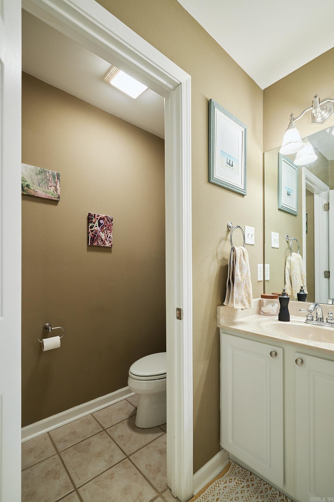 LONGHILLS VILLAGE - Residential