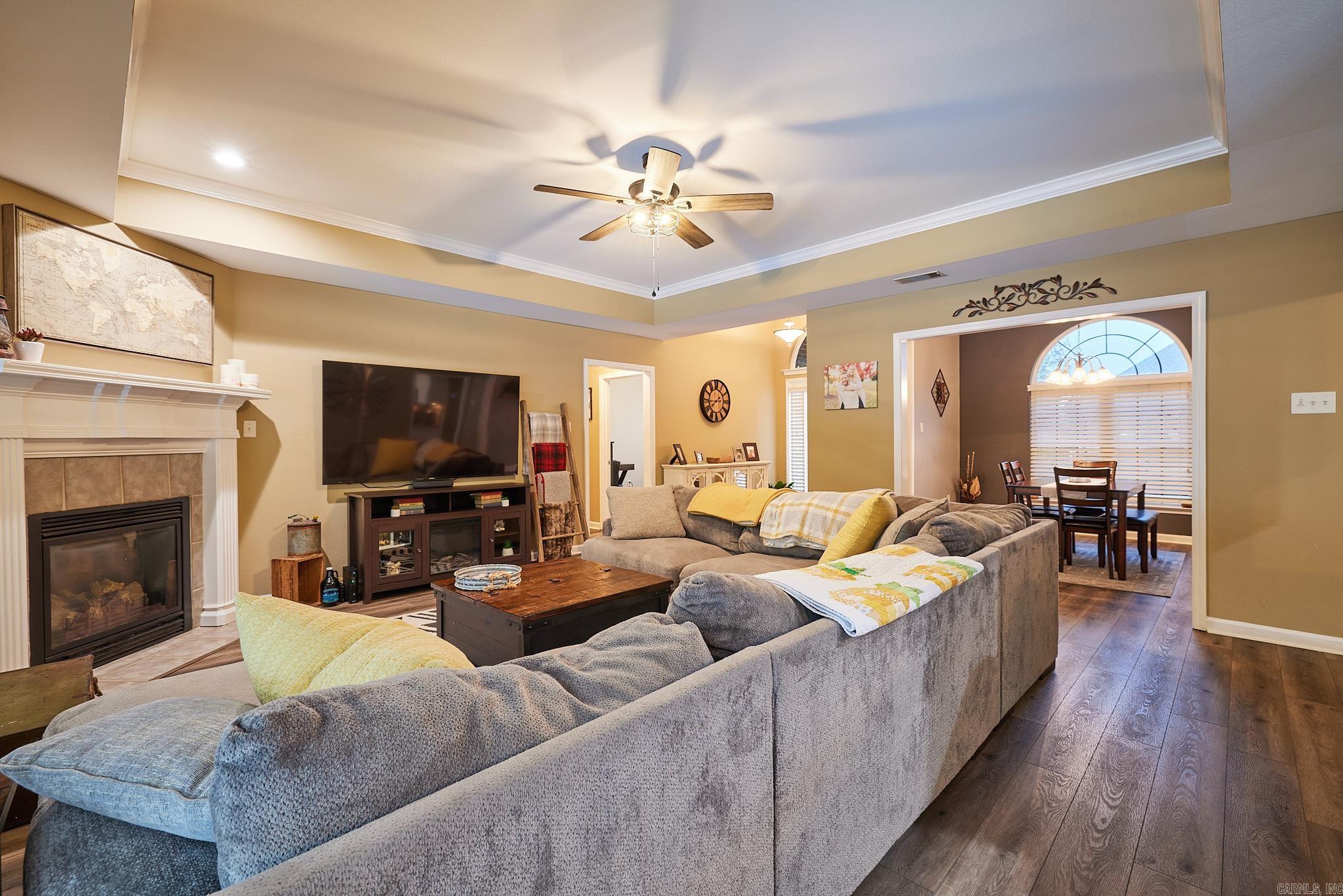 LONGHILLS VILLAGE - Residential