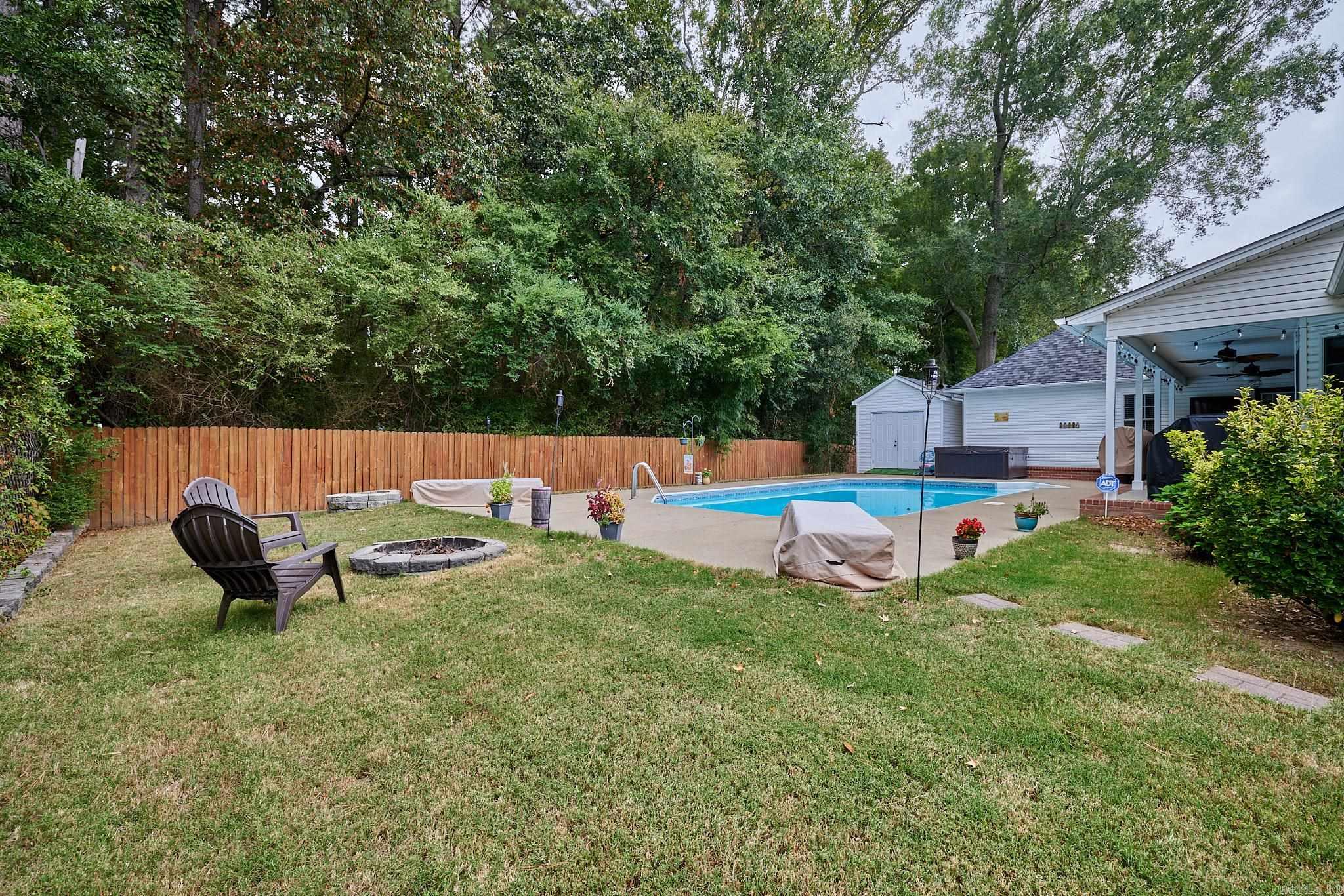 LONGHILLS VILLAGE - Residential