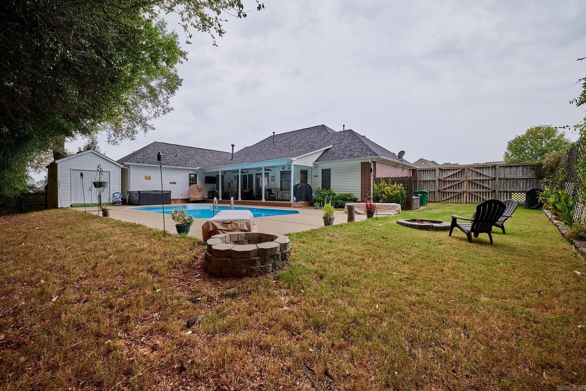 LONGHILLS VILLAGE - Residential