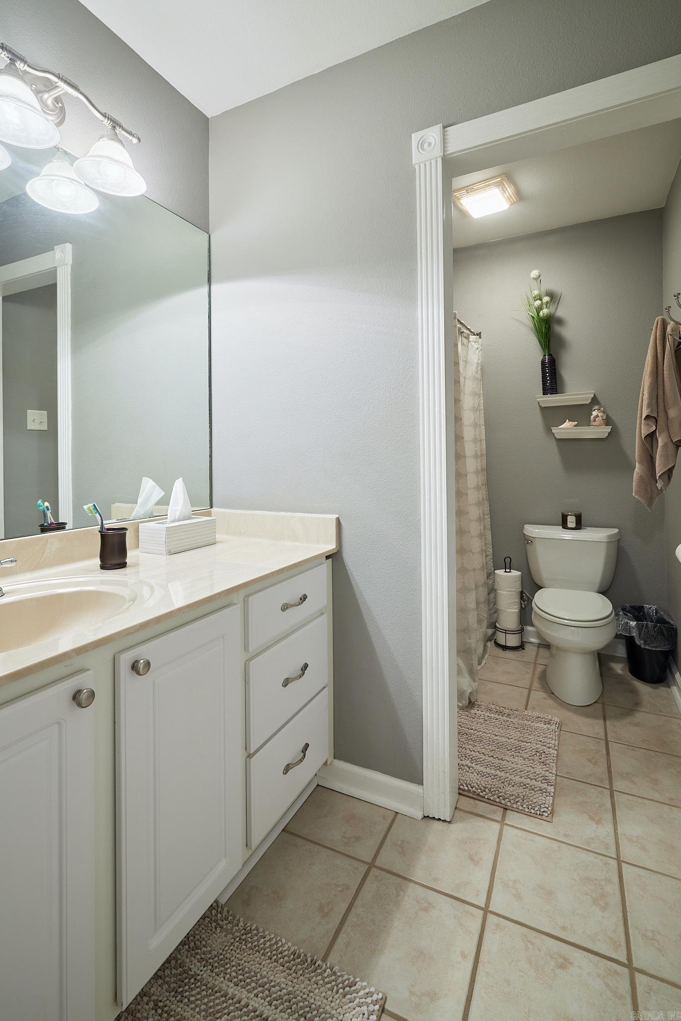 LONGHILLS VILLAGE - Residential