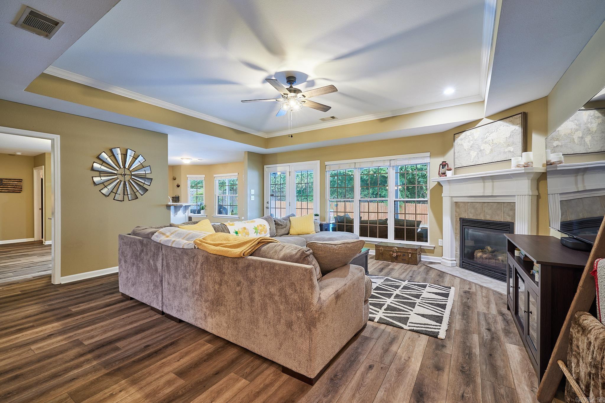 LONGHILLS VILLAGE - Residential