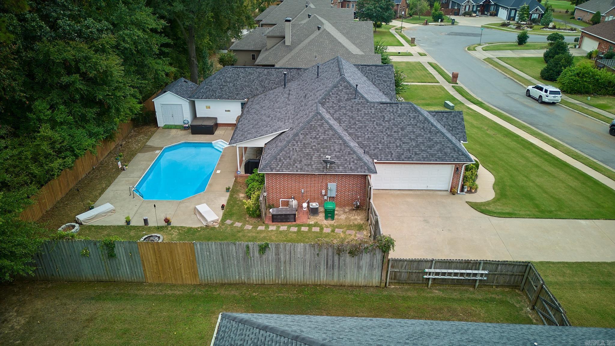 LONGHILLS VILLAGE - Residential