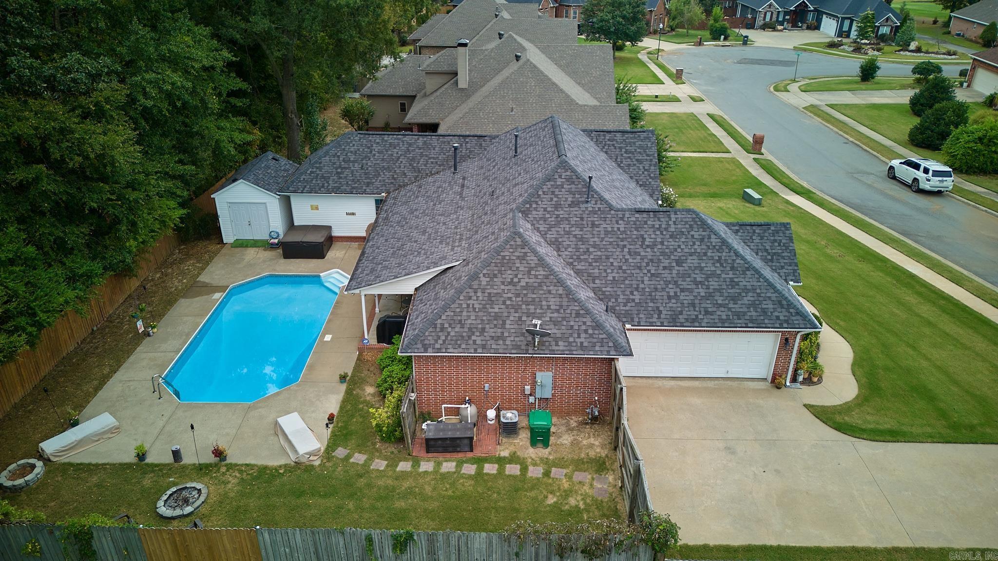 LONGHILLS VILLAGE - Residential