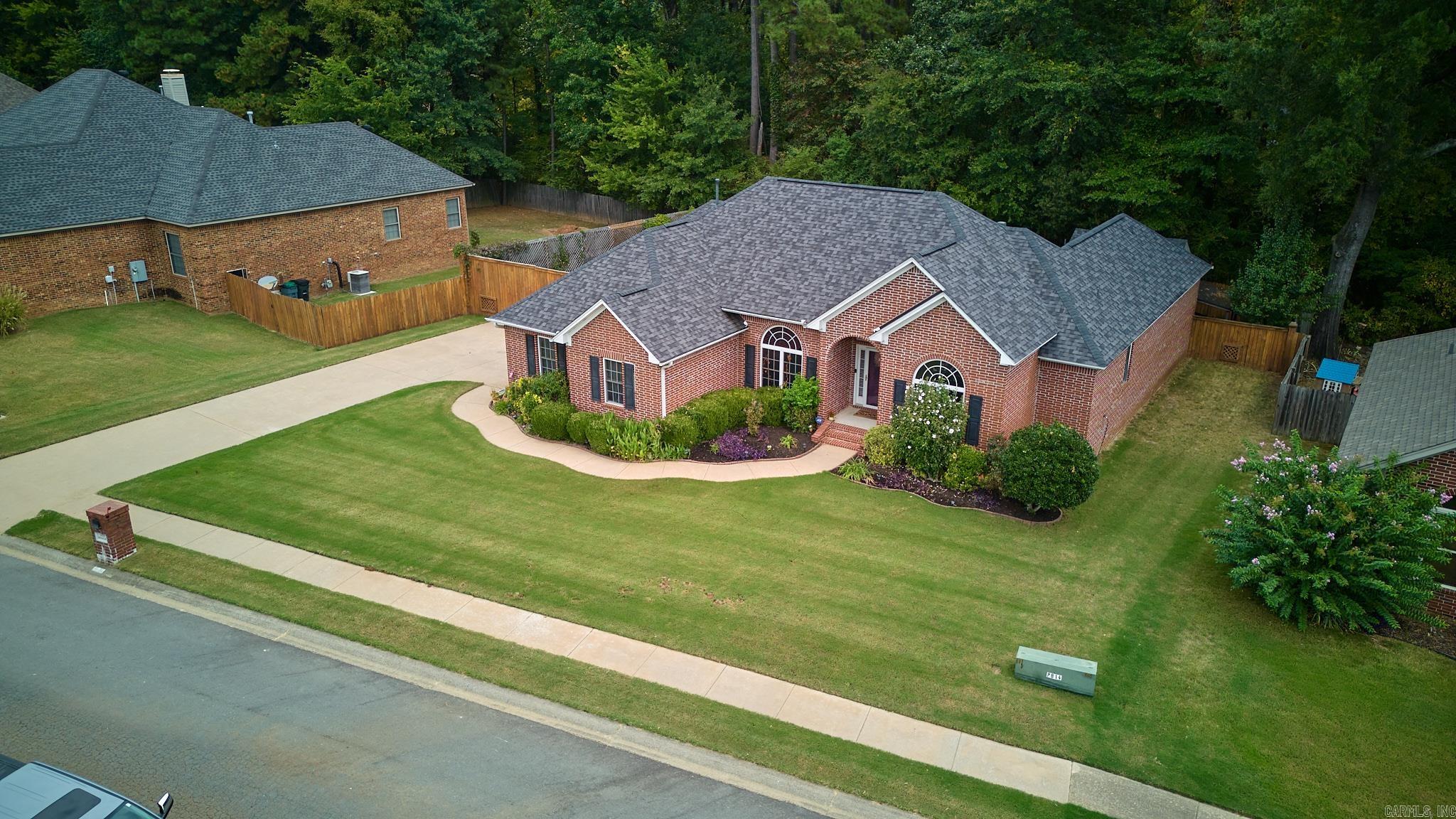 LONGHILLS VILLAGE - Residential