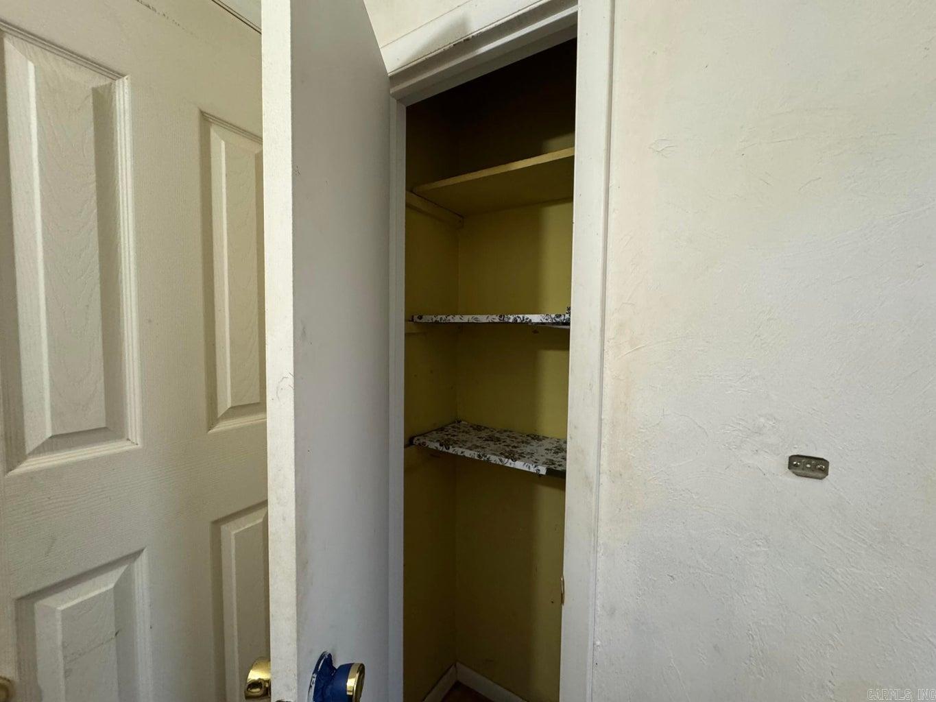 J & M ESTATES - Residential