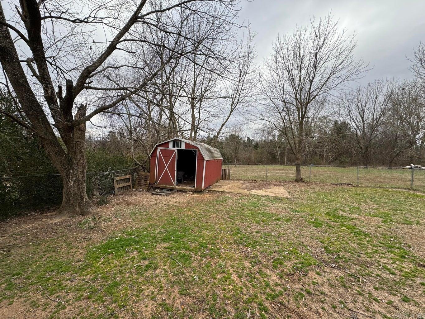 J & M ESTATES - Residential