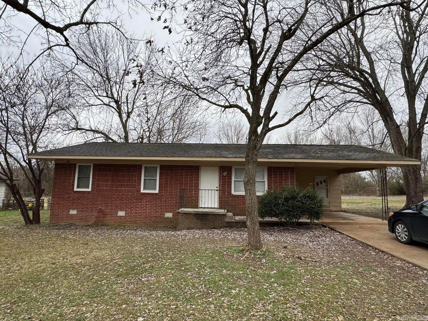 This 3 bedroom, 1 bath home is just waiting for you to put your own stamp on it and make it yours. Yard features fenced area for your fur babies, and more land behind to plant garden or landscape as desired, and a storage shed. Located close to amenities.