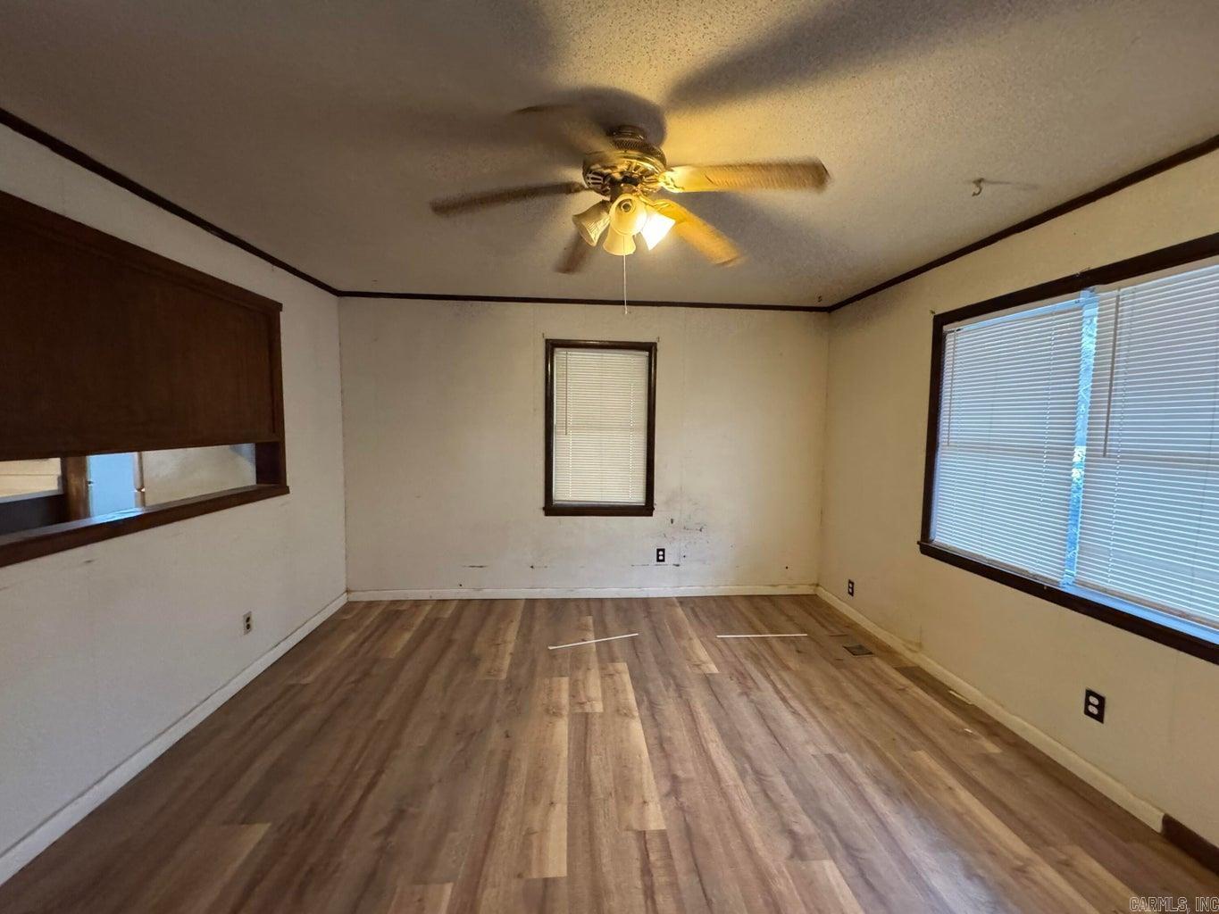 J & M ESTATES - Residential