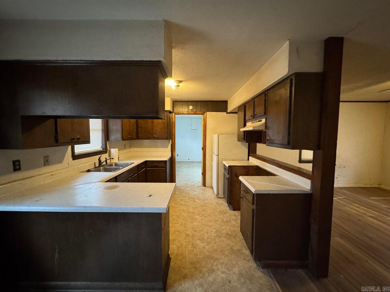 J & M ESTATES - Residential