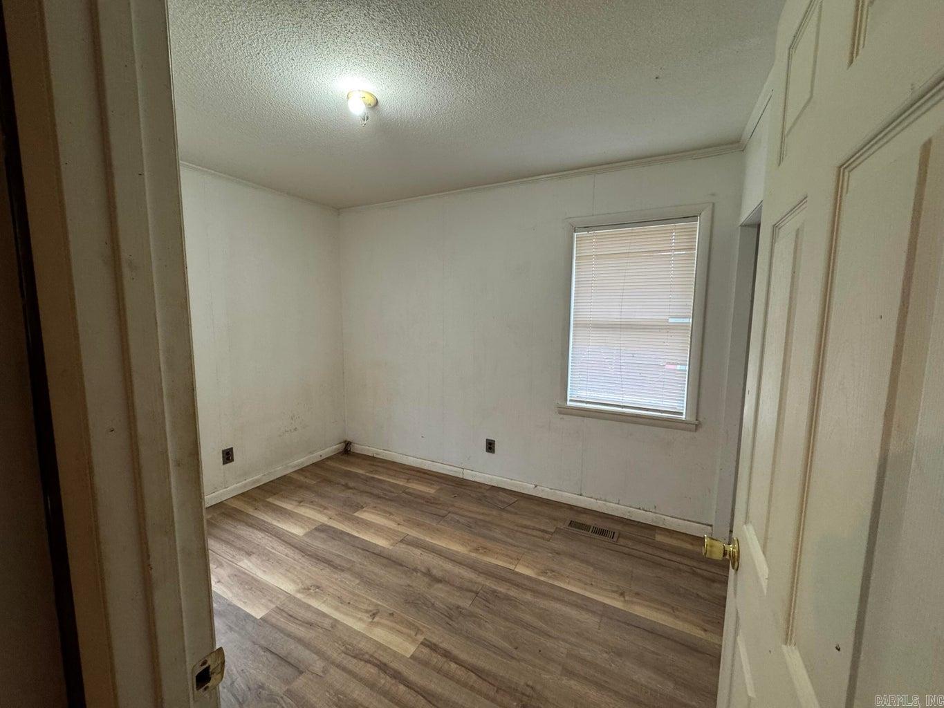 J & M ESTATES - Residential